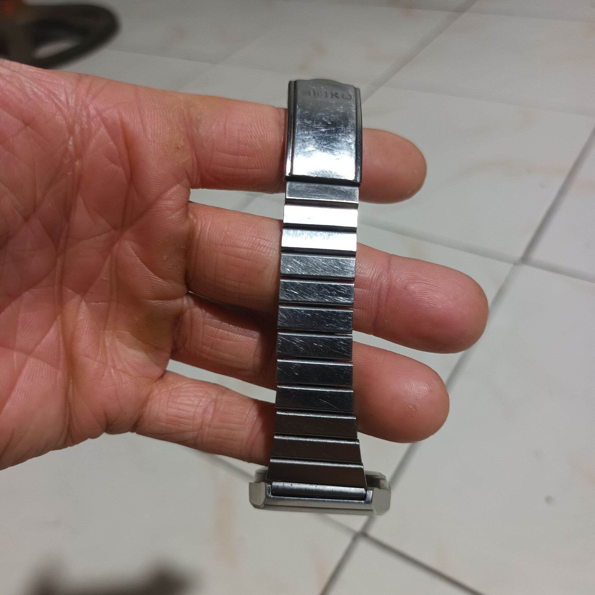 Đồng hồ seiko 5 Cổ tivi thủy vàng màu đen xanh thủy nguyên zin