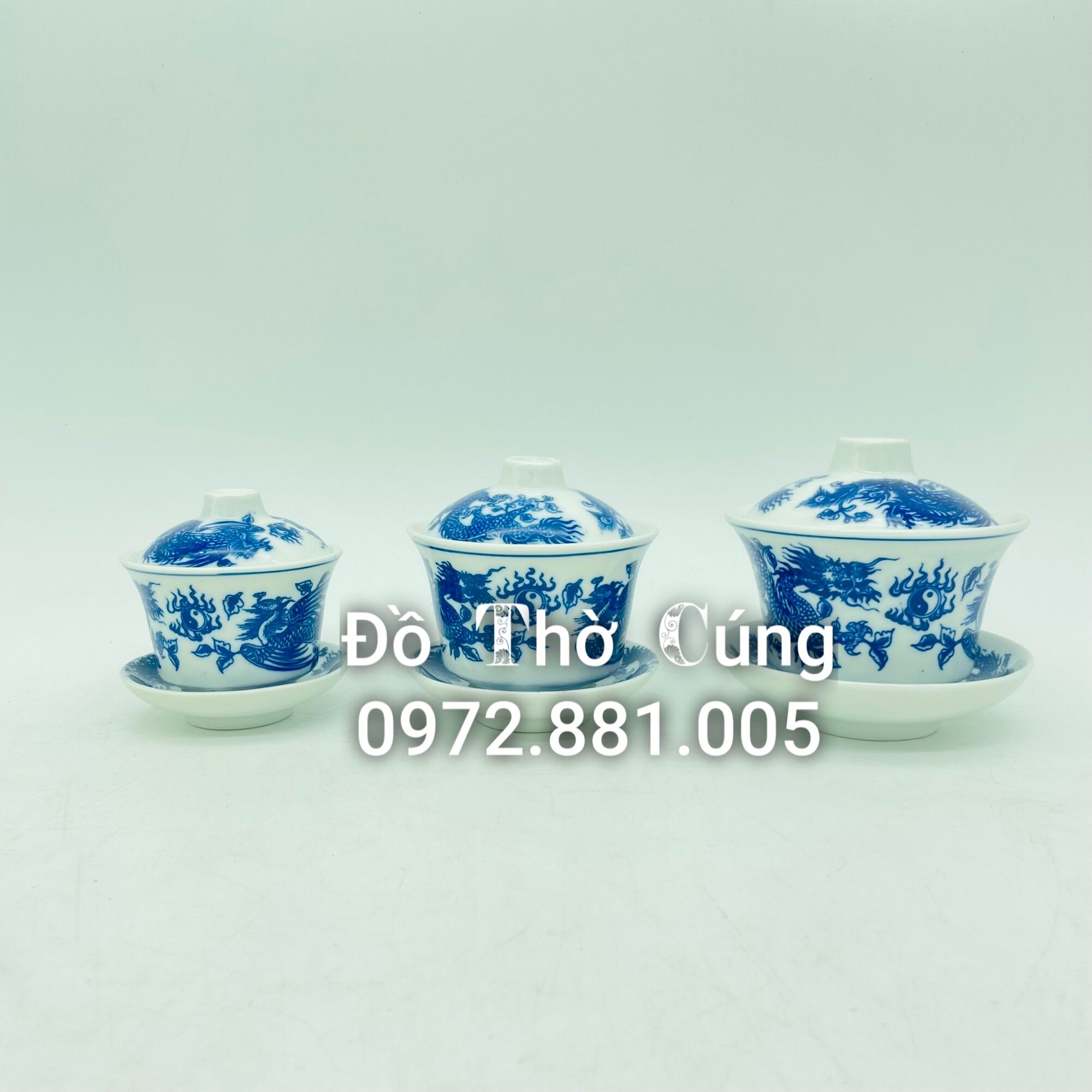Bát trà sâm vẽ rồng phượng men lam