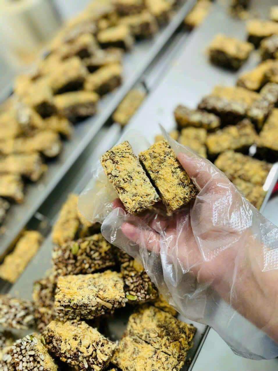 Thanh gạo lức chà bông mix hạt 1kg