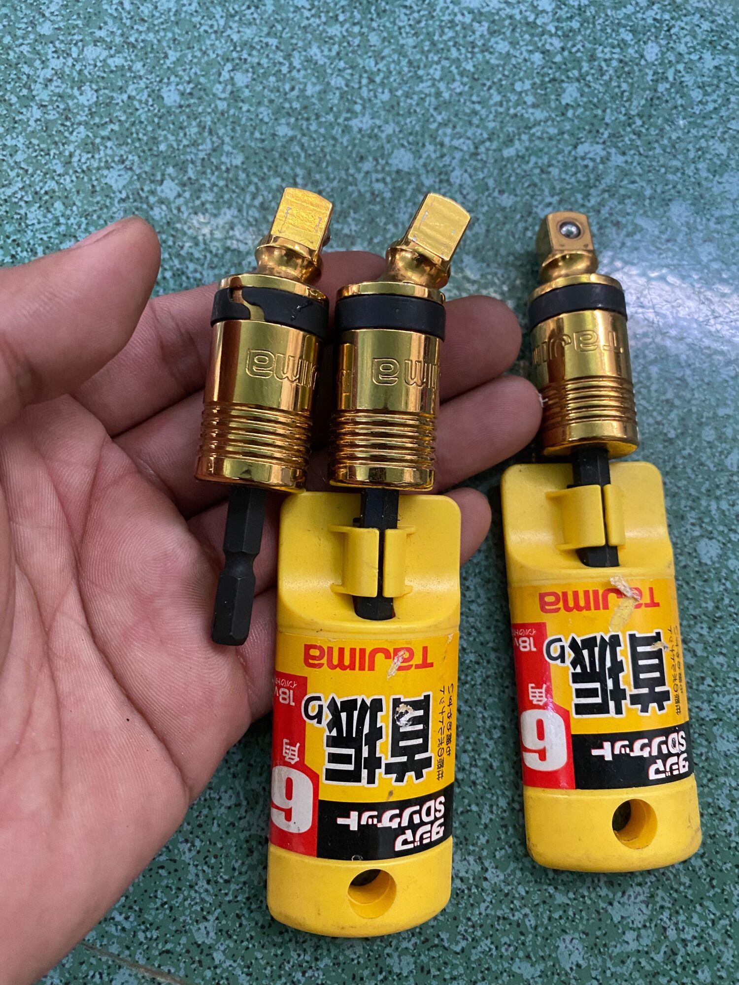 Đầu chuyển 3/8 chuôi 6.35 tajima.