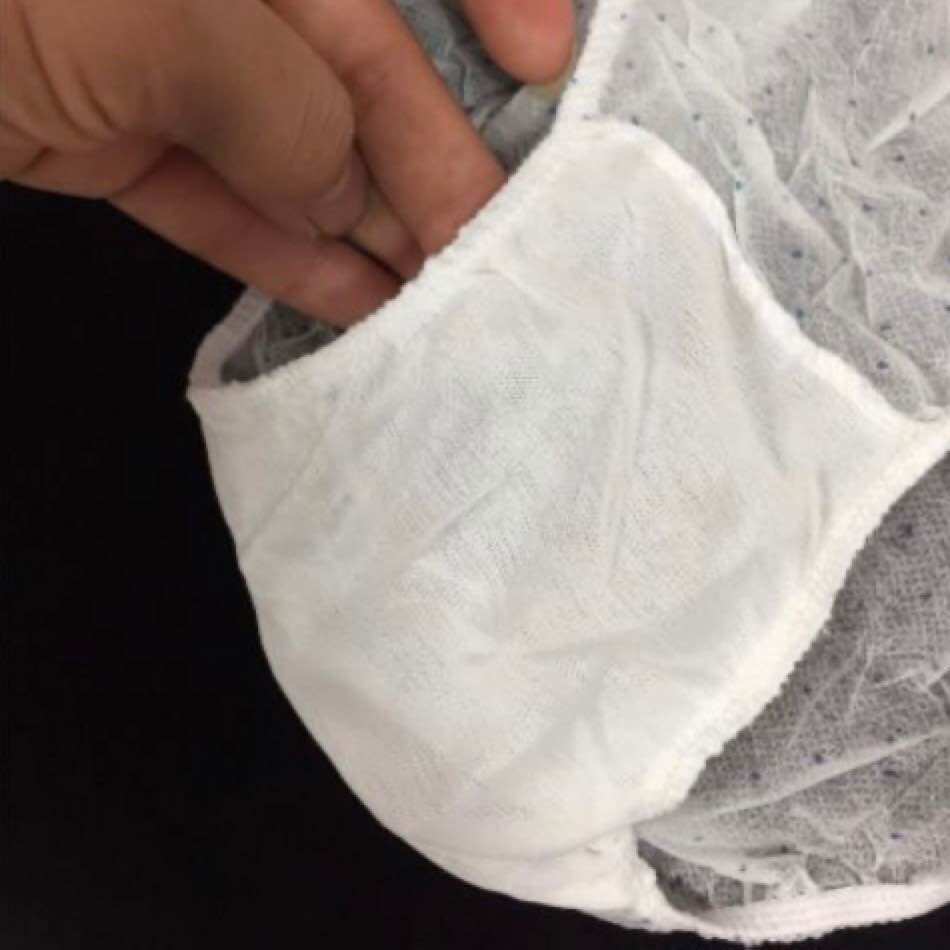 Quần Lót Giấy Happy Day Xanh sử dụng 1 lần 1 gói 5 chiếc (MSP: Đáy Cotton - 2lớp đáy)
