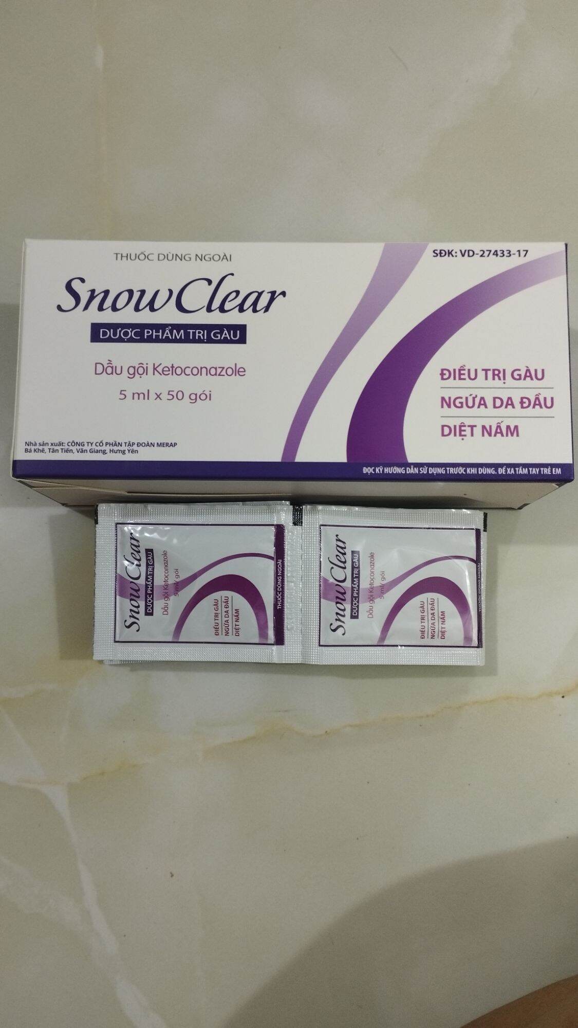 Dầu gội sạch gàu và hết ngứa da đầu Clear snow