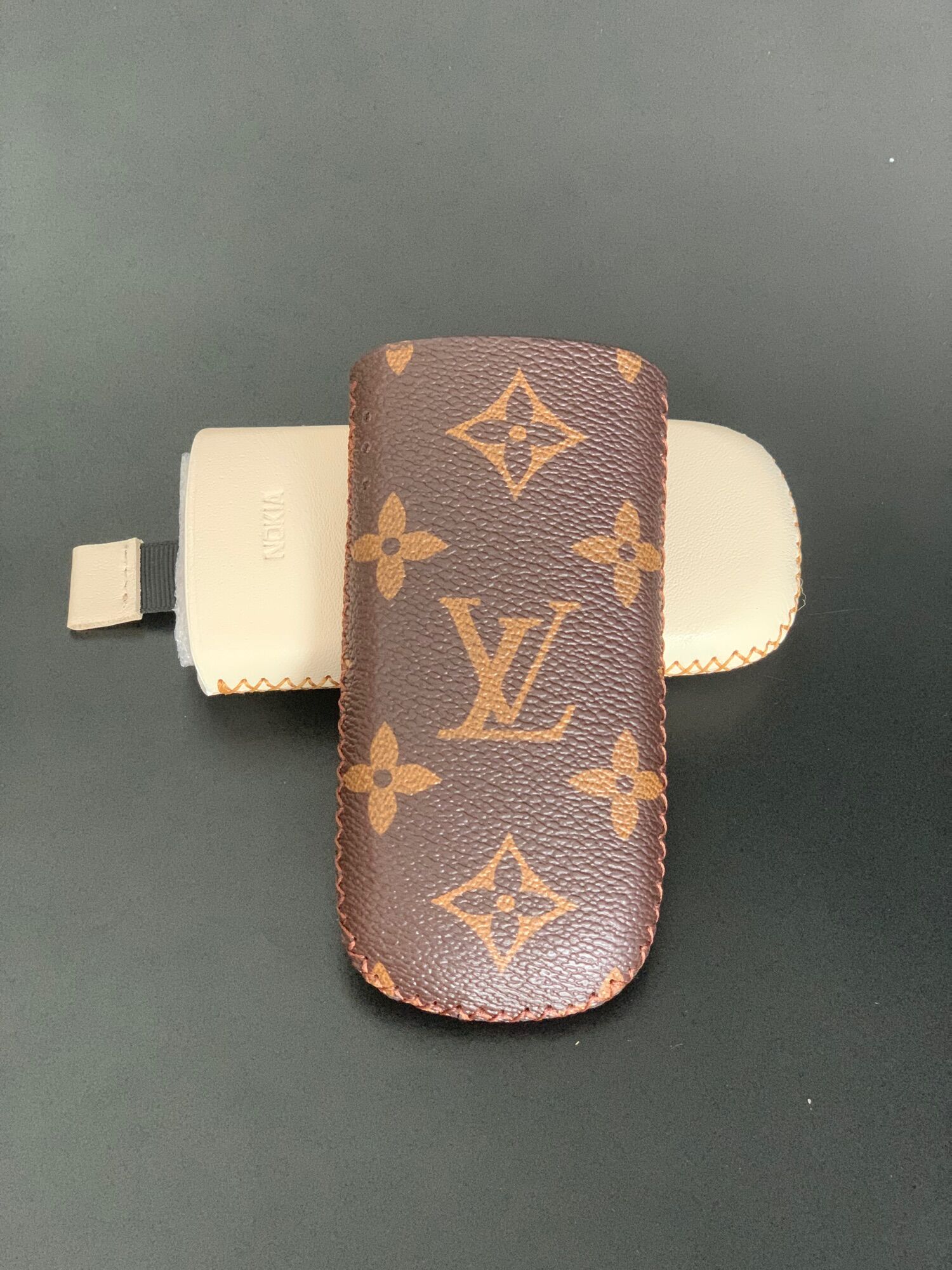 Bao da điện thoại 8800
