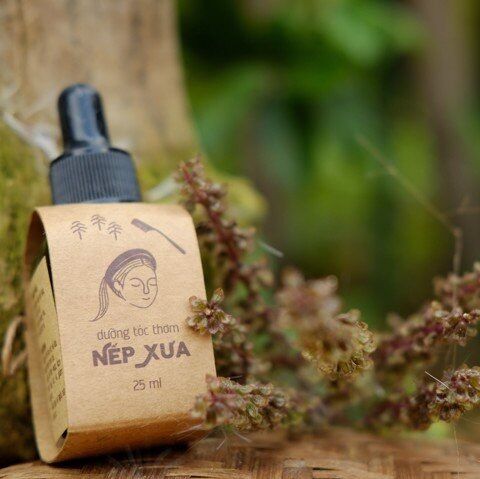 Dưỡng tóc thơm Nếp xưa Vietherb 25ml giúp tóc đen mượt, kích thích mọc tóc giảm gãy rụng, giảm gàu & ngừa nấm chân tóc, dưỡng tóc & lưu hương thơm trên tóc