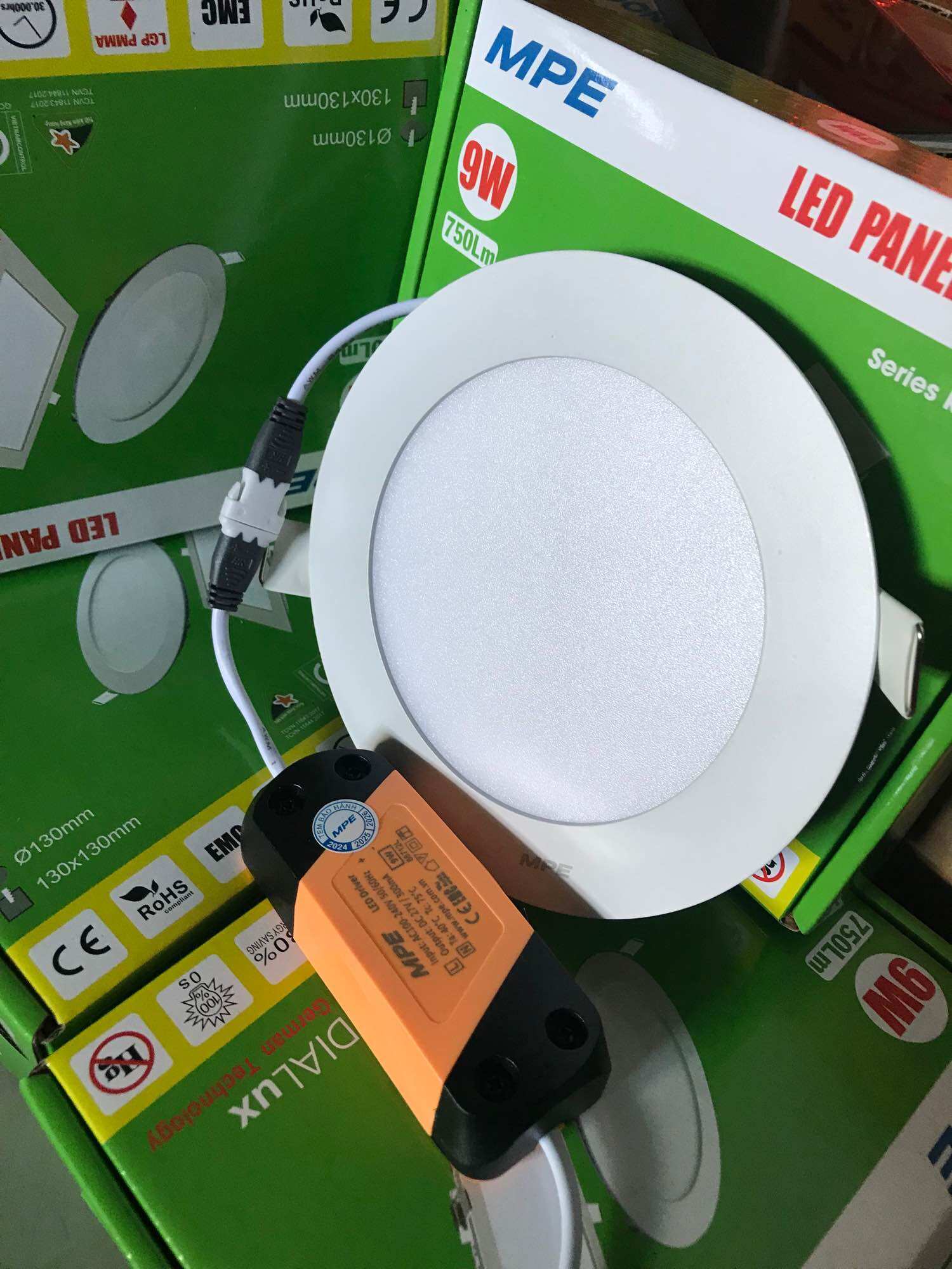 Đèn âm trần 9W MPE