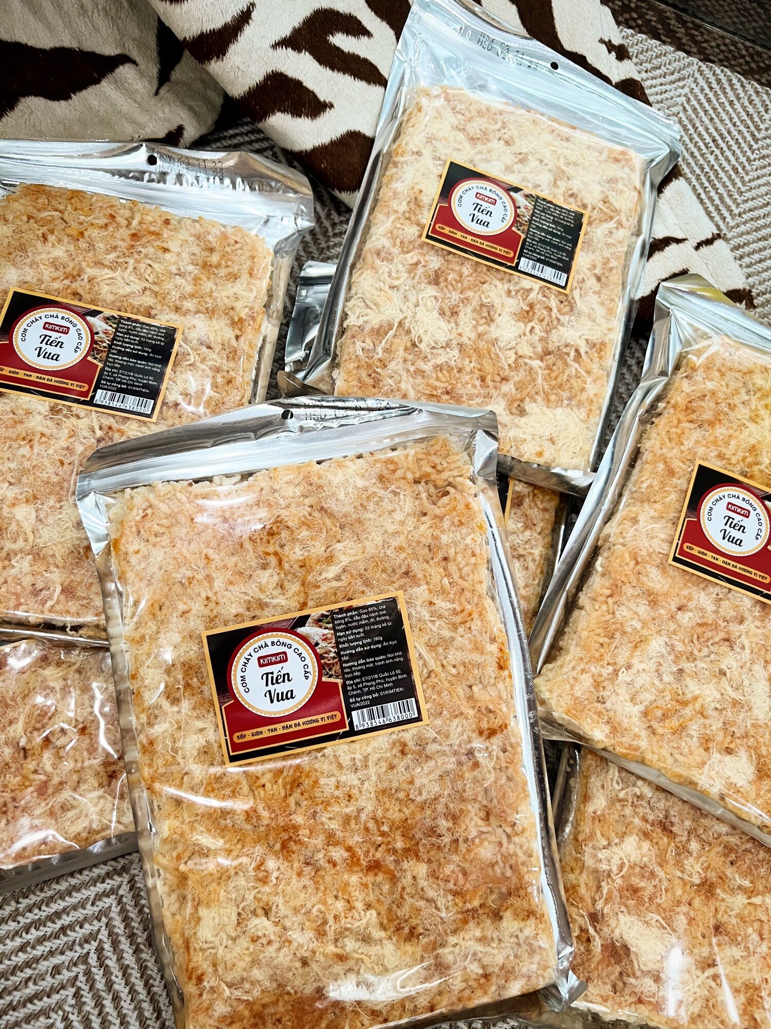 [Bee Thảo] Cơm Cháy Chà Bông Tiến Vua
