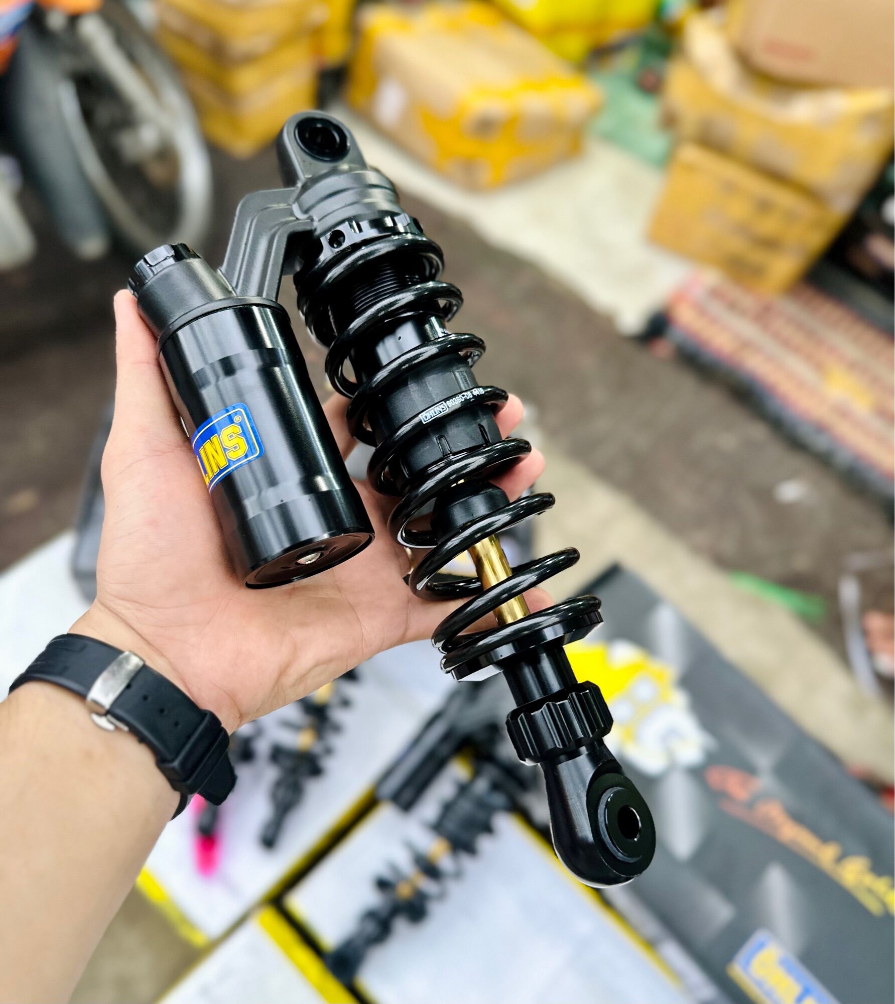 Phuộc Ohlins Bình Dầu Đen Ty Vàng Wave Sirius