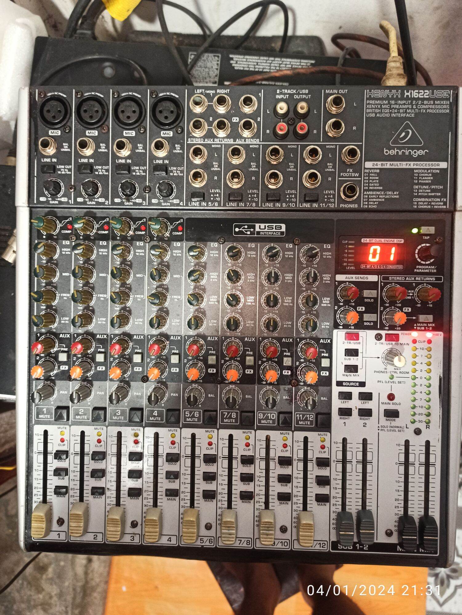 Mixer behringer x1622usb
