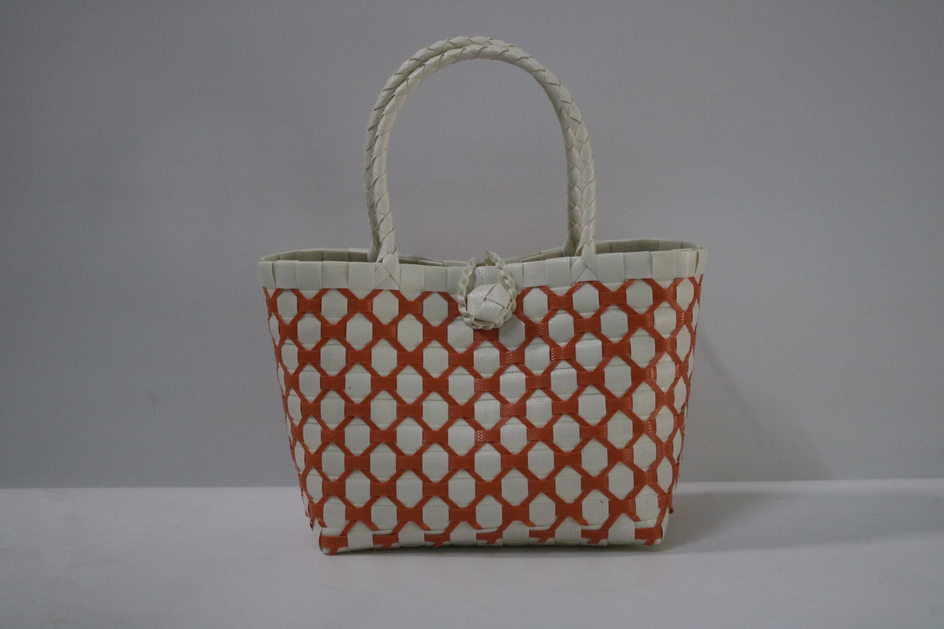 giỏ đan tay lưới size 26 x 13 x 23 cm