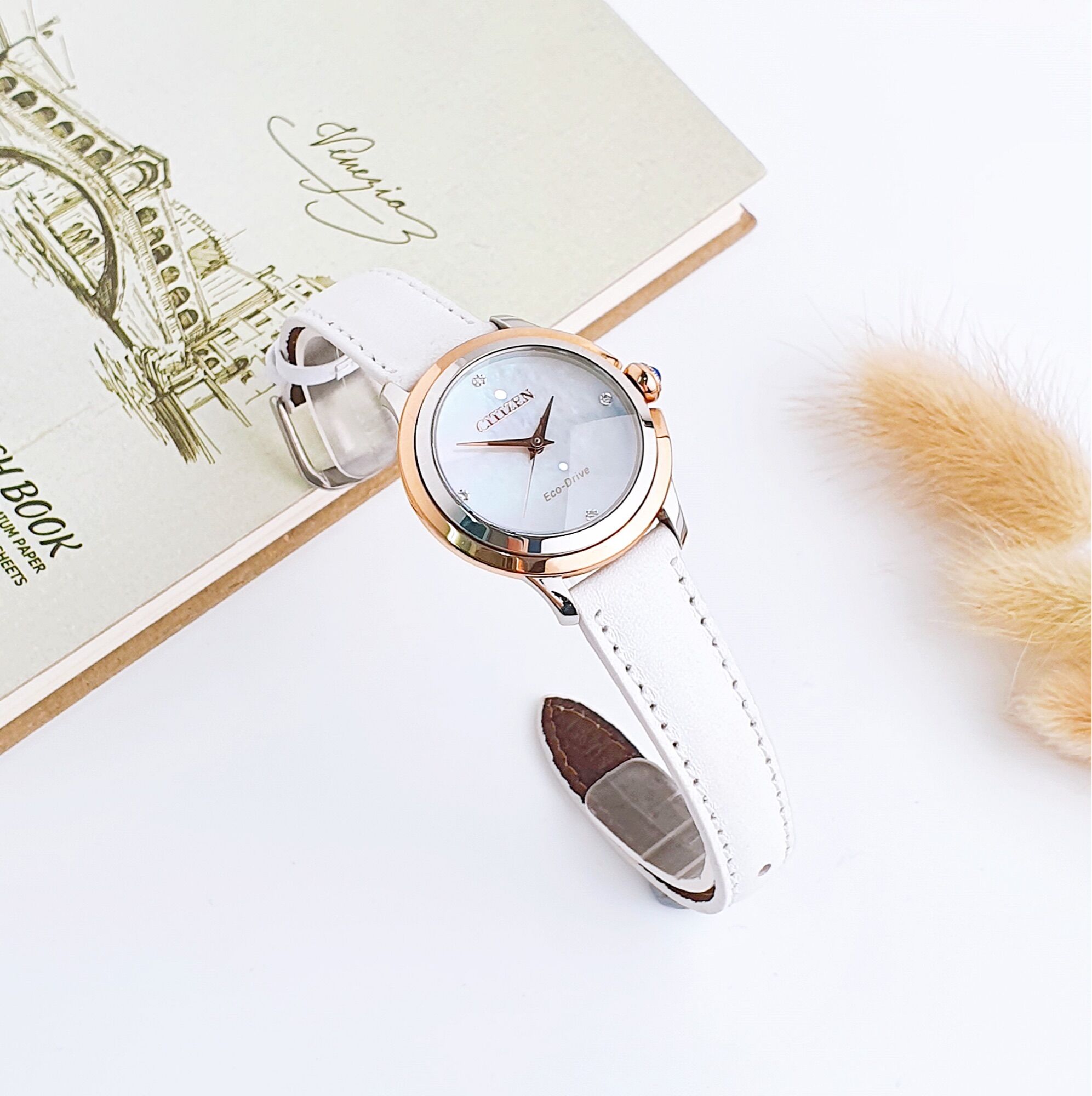Đồng Hồ Nữ Citizen Ecodrive Size 32