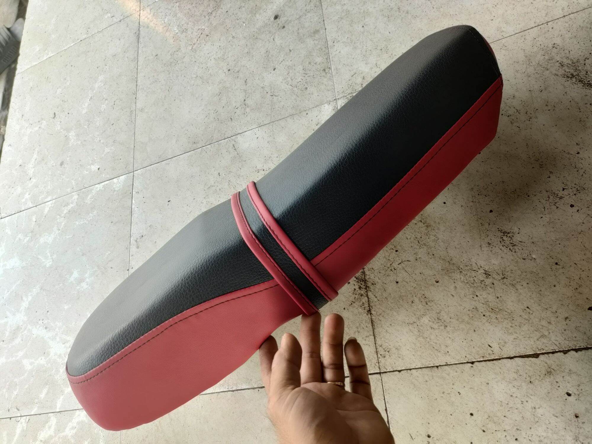 Yên Xe 67 - Nệm Nguyên Khối (form đẹp) loại tốt