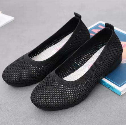 Giày Vải Bắc Kinh Cũ Mẫu Mới 2022 Giày Đế Mềm Nhẹ Tiện Thoáng Khí Cho Nữ Giày Vải Nữ Miệng Nông Cho Nữ Giày Cho Mẹ Trung Niên Và Già