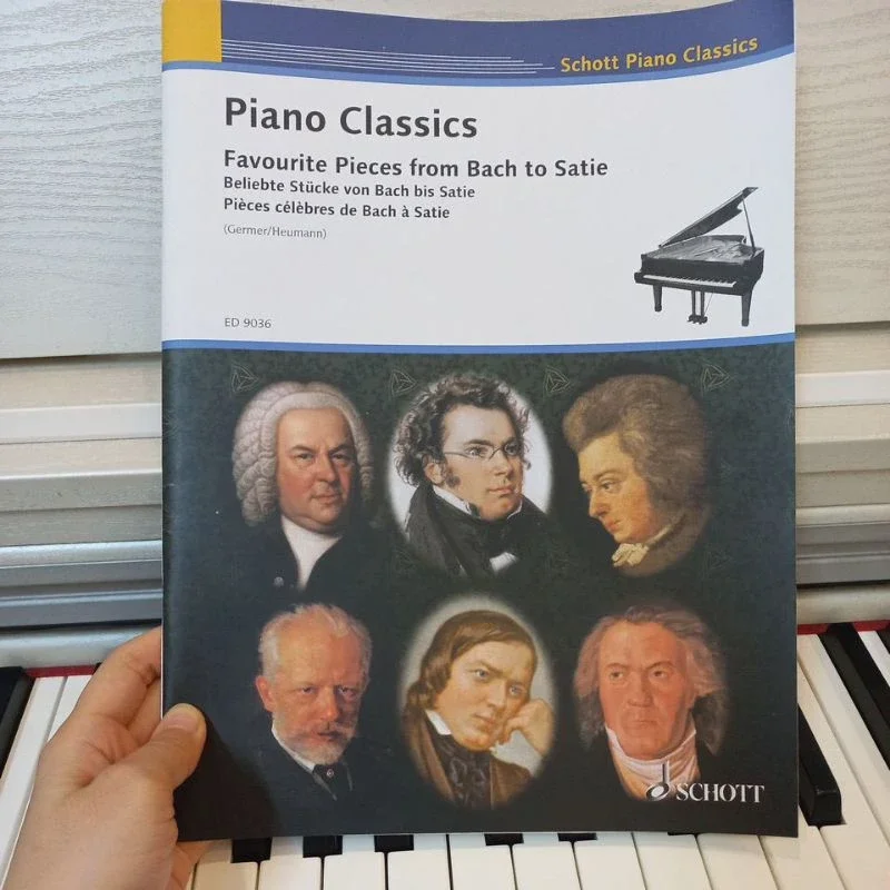 Sách Piano cổ điển: các tác phẩm tiêu biểu từ Bach tới Satie