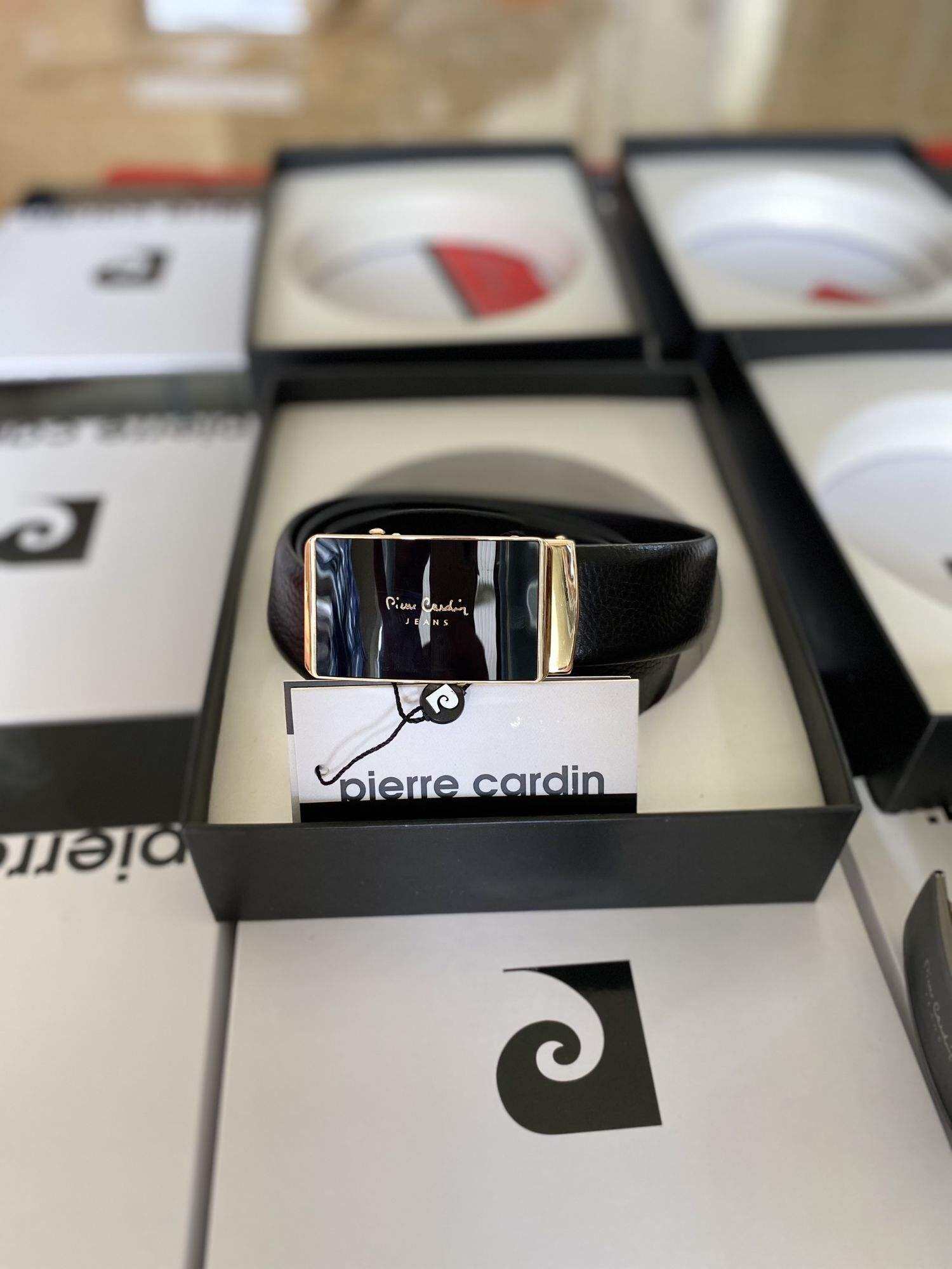 Bán Mặt rời,dây nịt pierre cardin