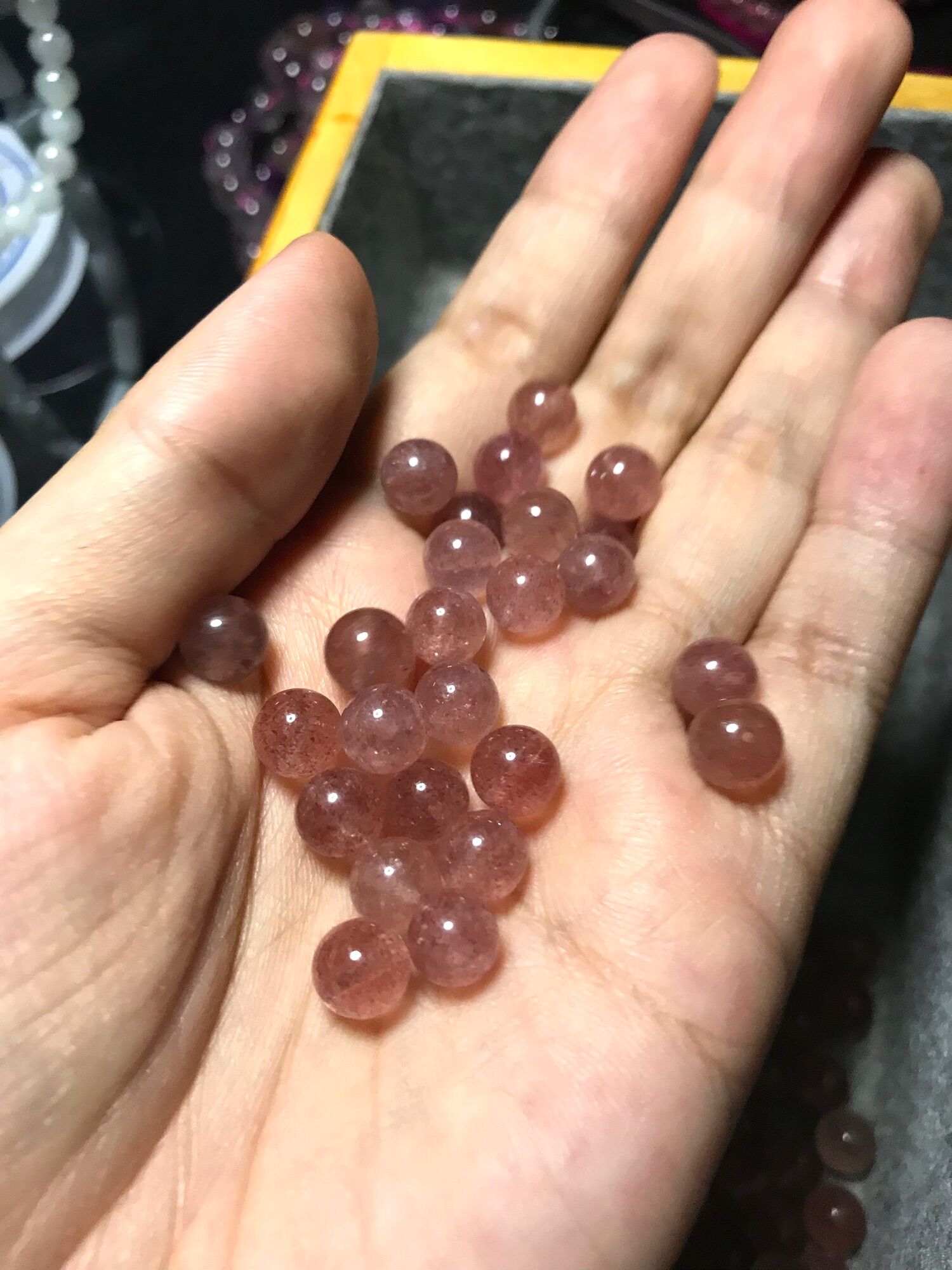 Hạt đá lẻ Strawberry Quartz ~7mm