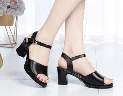 Giày sandan gót vuông bản 7f