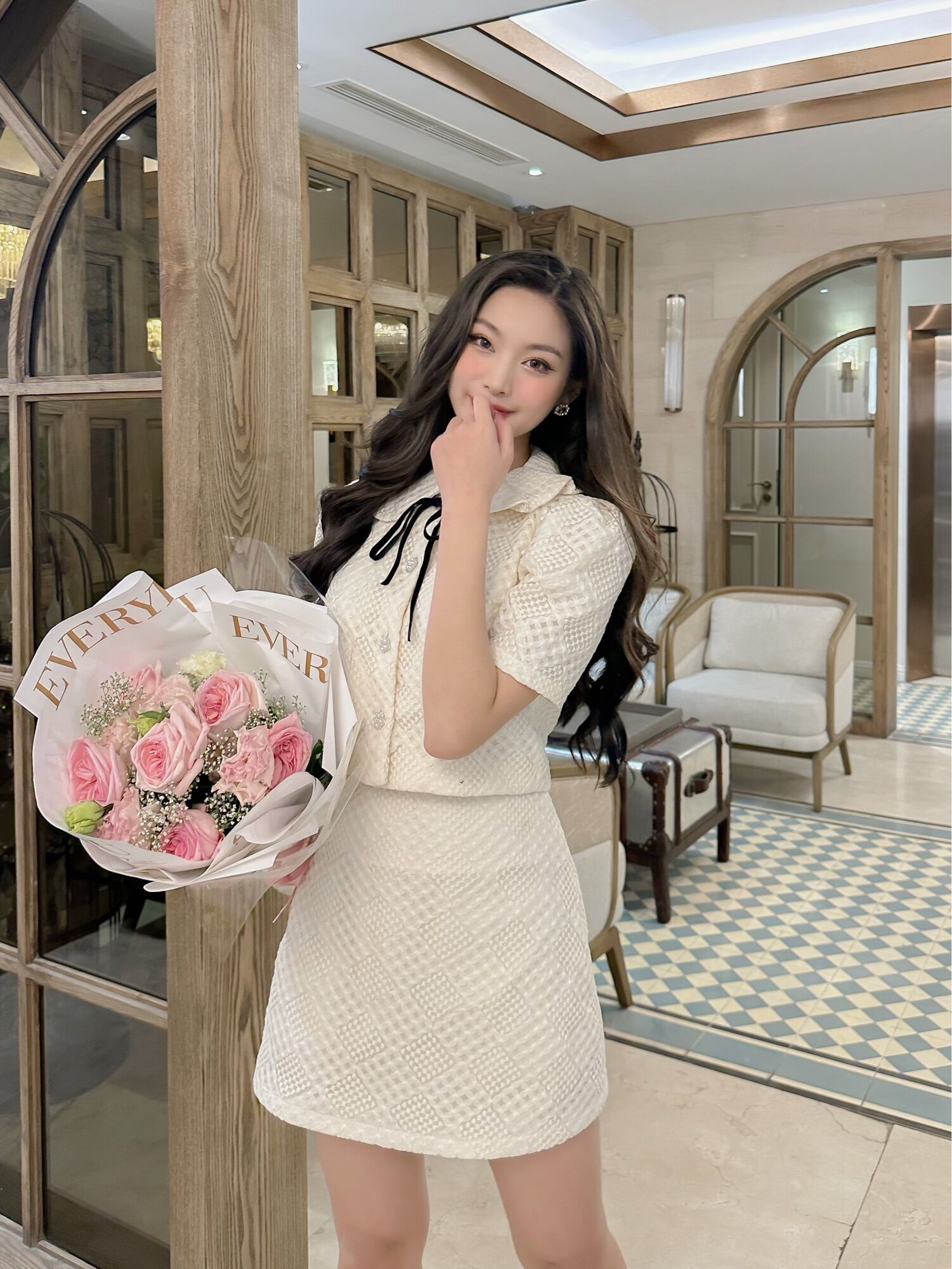 Set Áo ren cổ cánh sen Laura by Clara ruby design