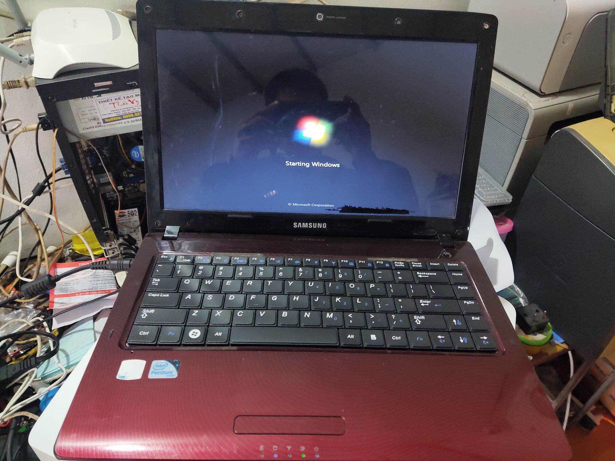 Laptop giá rẻ samsung ram 4g hdd 120g