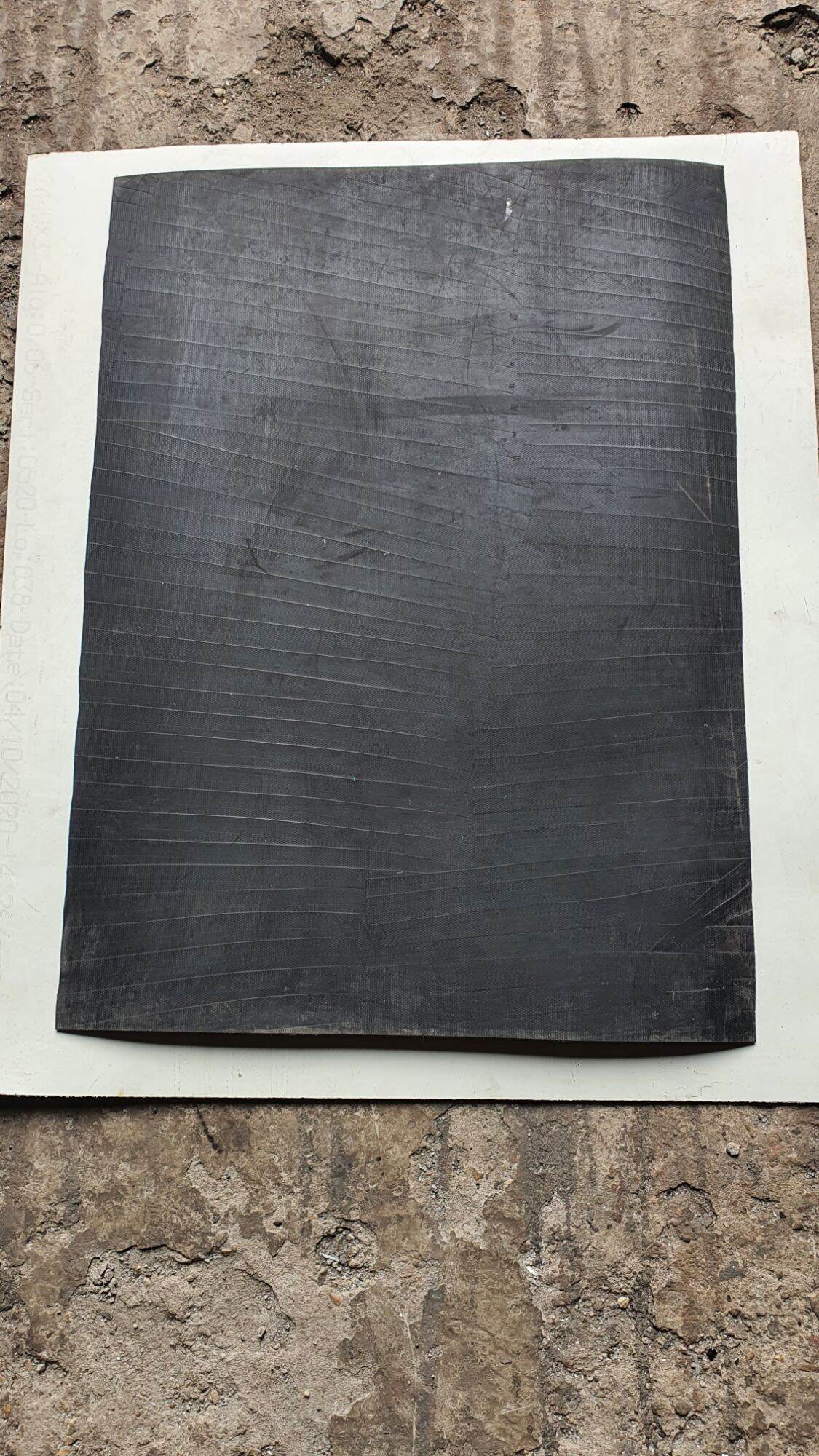 CHẮN BÙN BĂNG TẢI KÍCH THƯỚC 70CM x 50CM ( giá 1 cái)