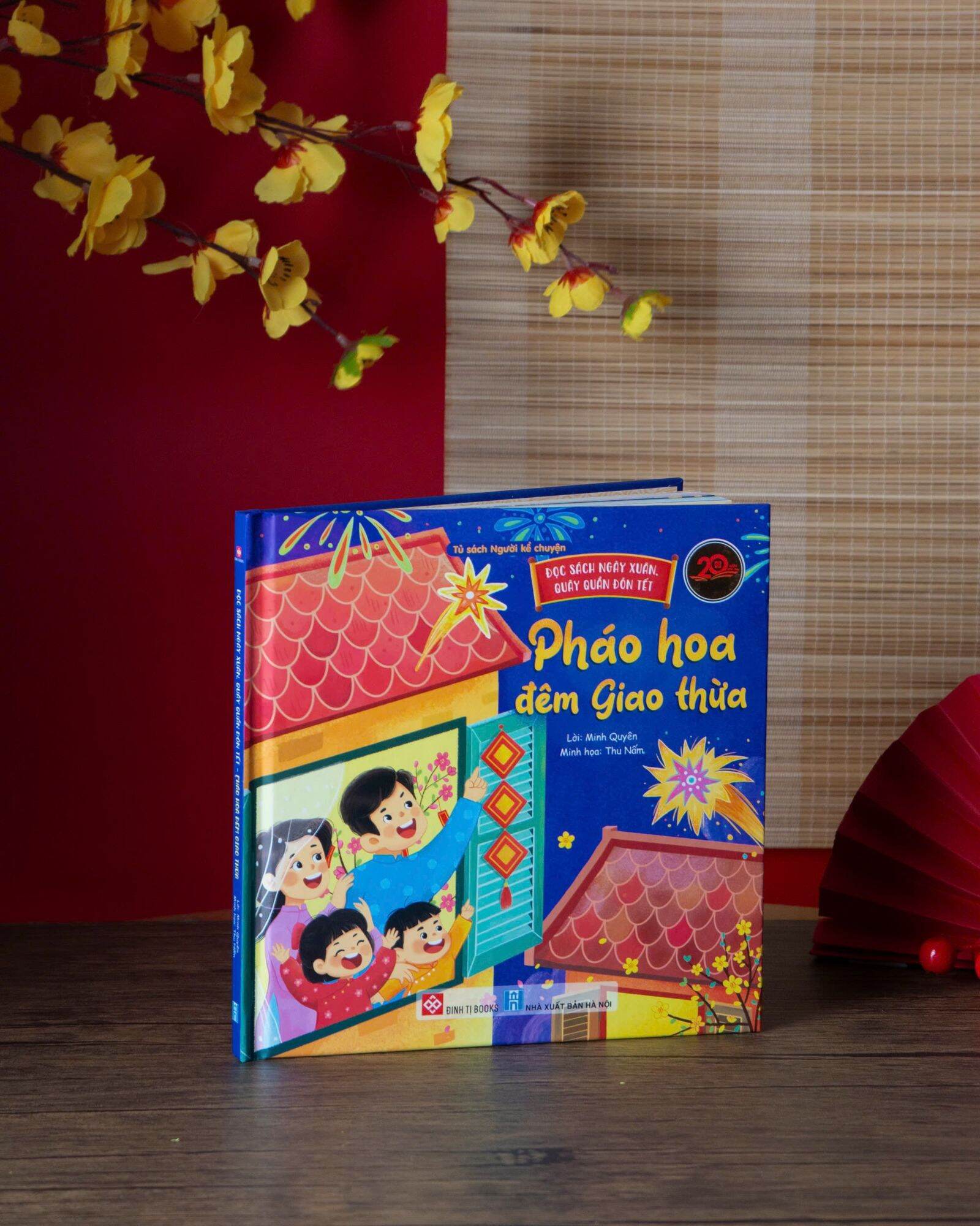 Reading Books on Spring Days, Celebrating Tet - Fireworks on New Year's Eve (Hardcover)