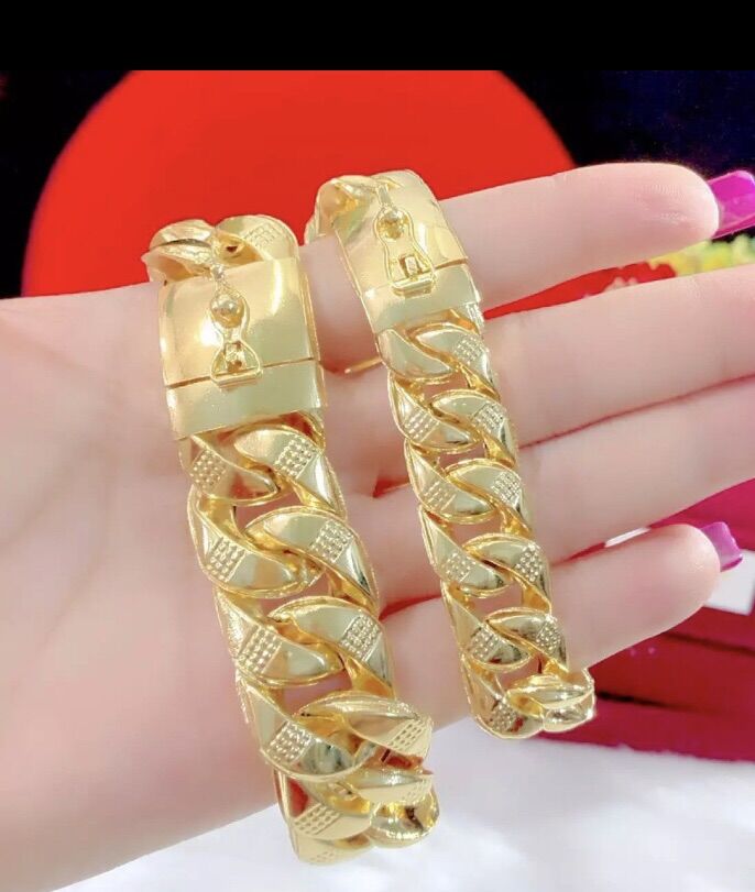 Lắc tay nam lẫn nữ kiểu chạm mạ vàng 18k mẫu mới cực đẹp