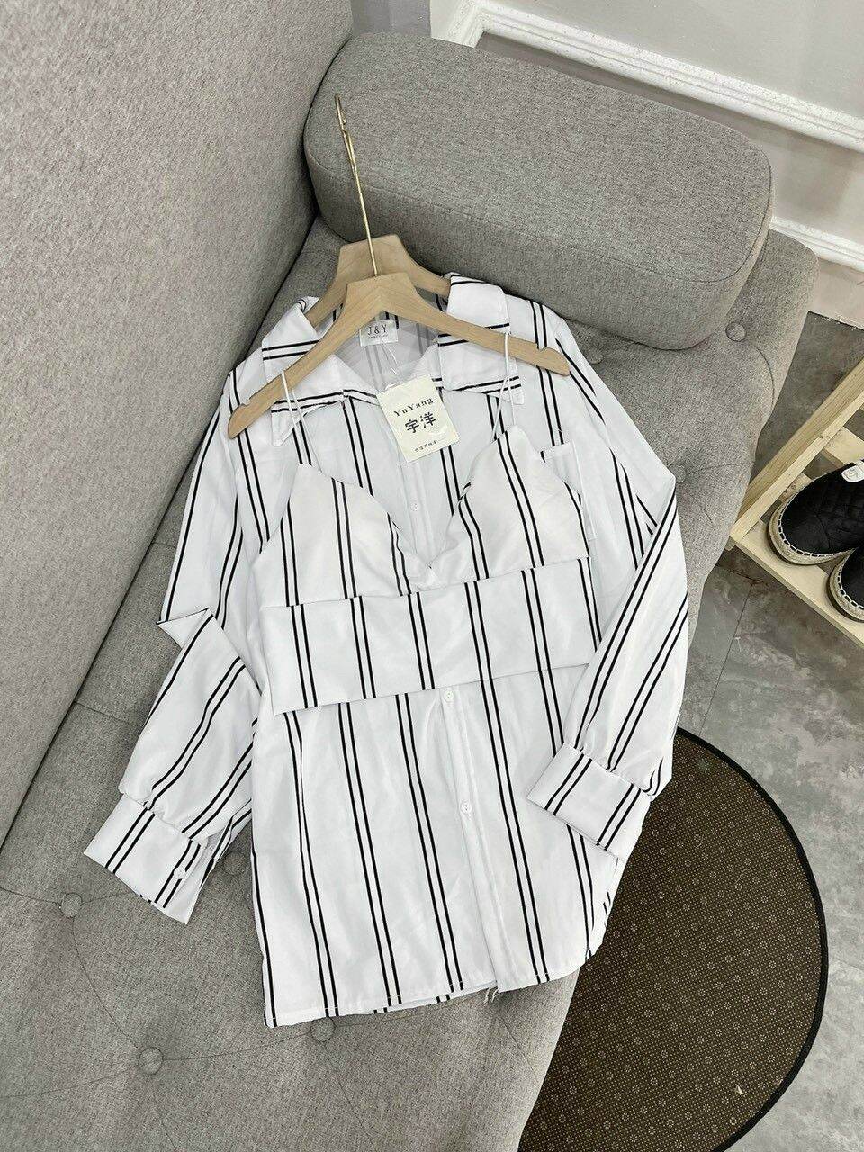 Set áo bra kèm sơ mi kẻ đi biển