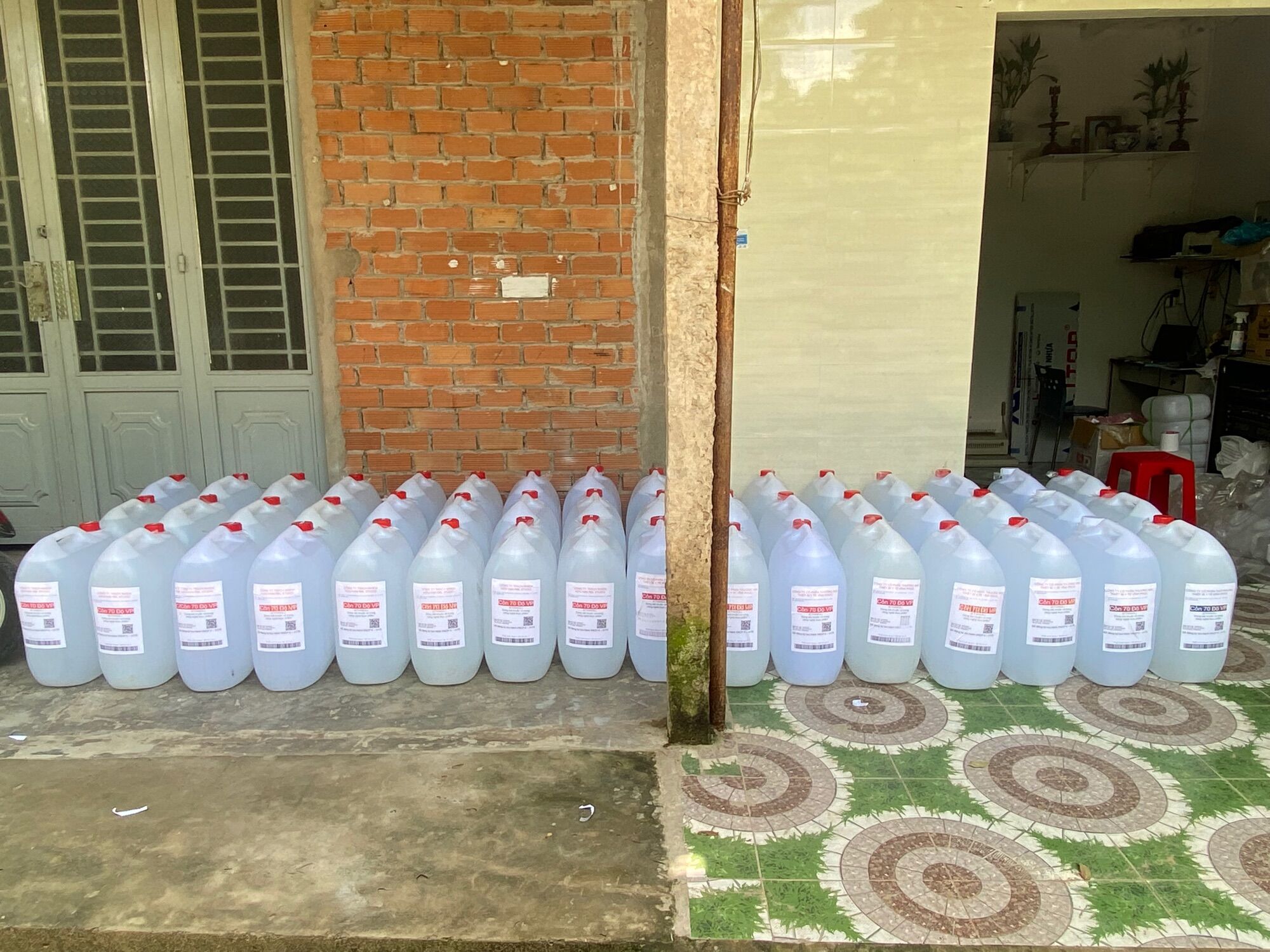 Dung dịch sát khuẩn cồn  can 10 lít