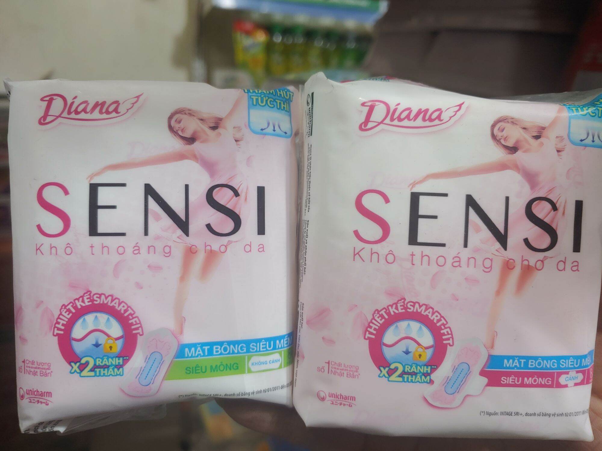 Băng vệ sinh Diana sensi có cánh/không cánh