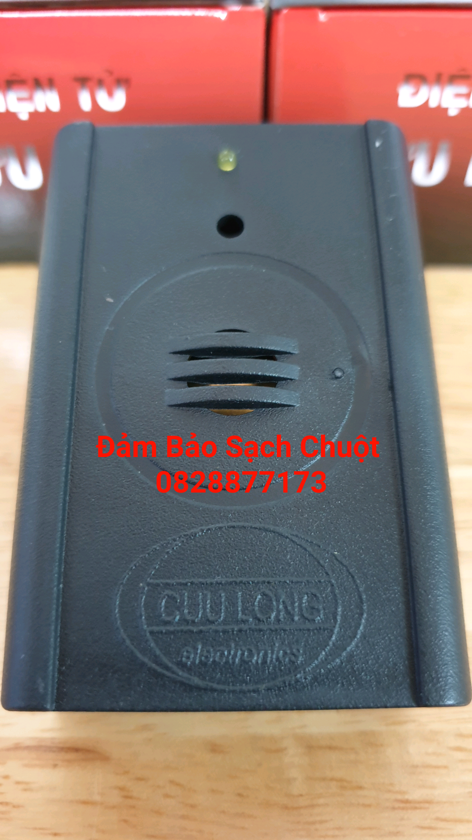 Máy Đuổi Chuột Muỗi Gián 3 trong 1