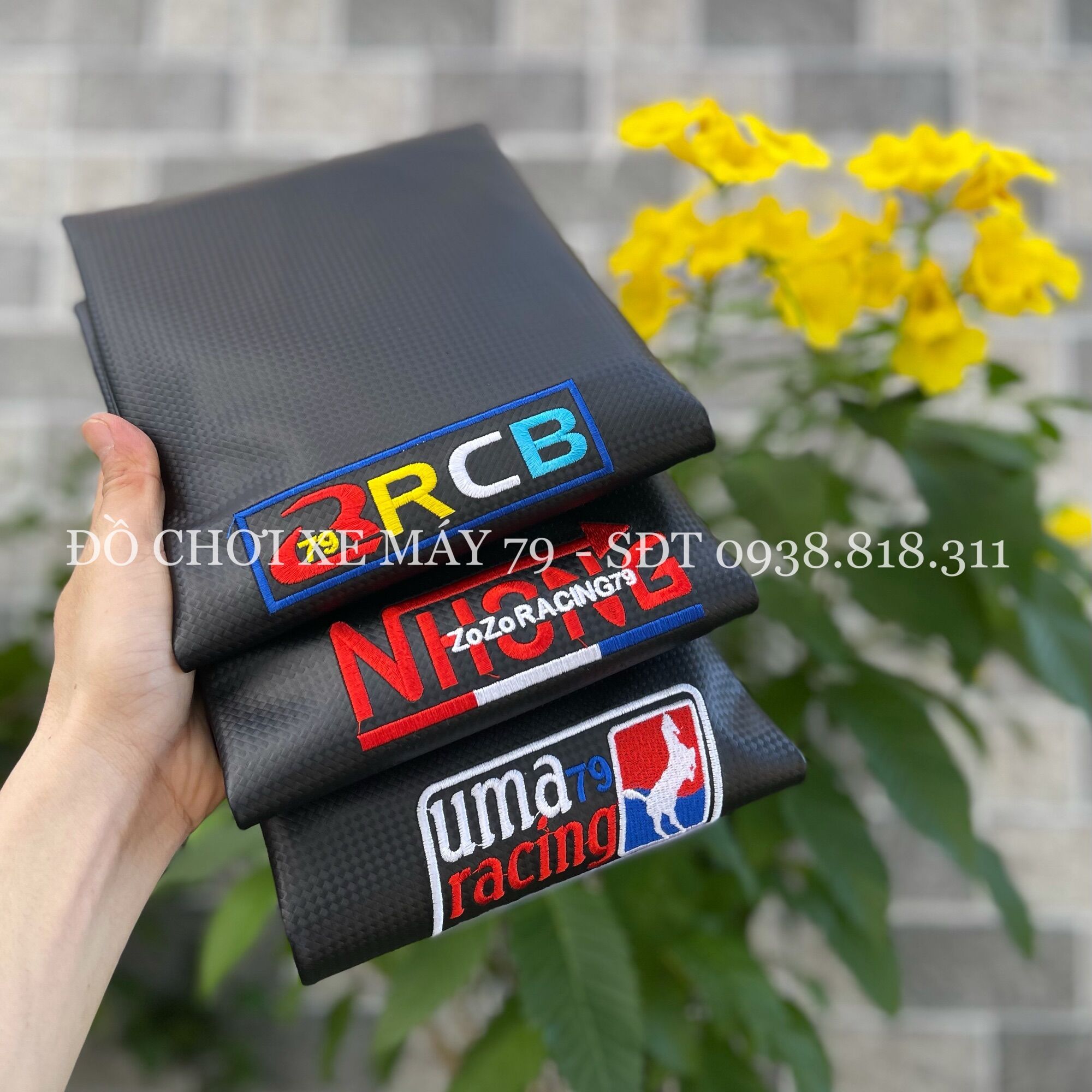 Da yên thái chữ thêu gắn mọi loại xe