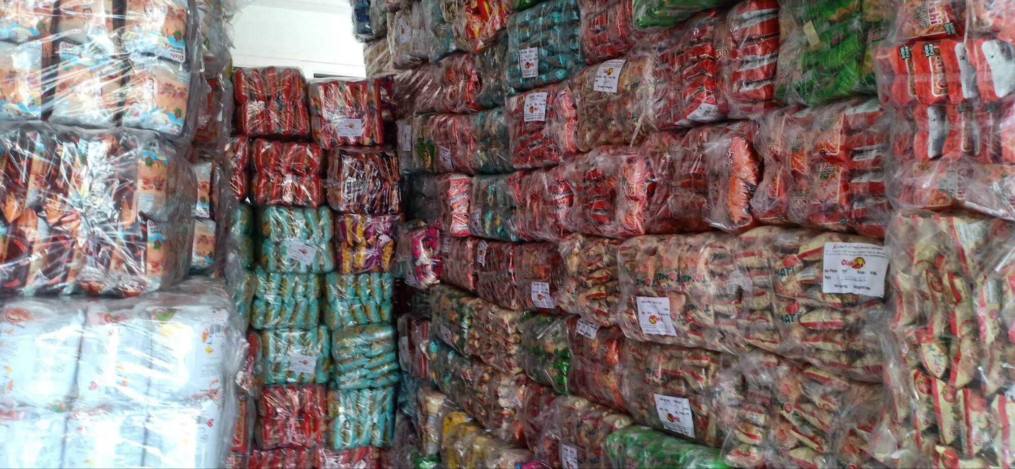 Lóc Bánh Snake Oishi Vị Tôm Siêu Cay (32gr×10gói)