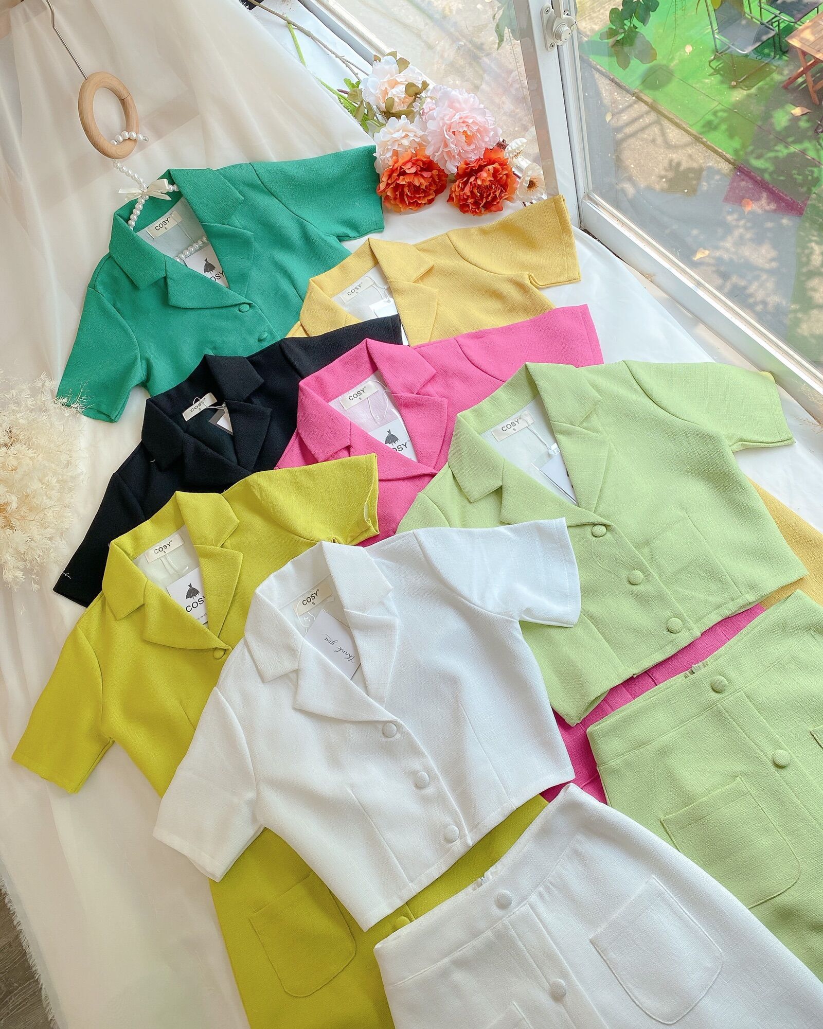 Set Vest Chân Váy Dài Nút Bọc