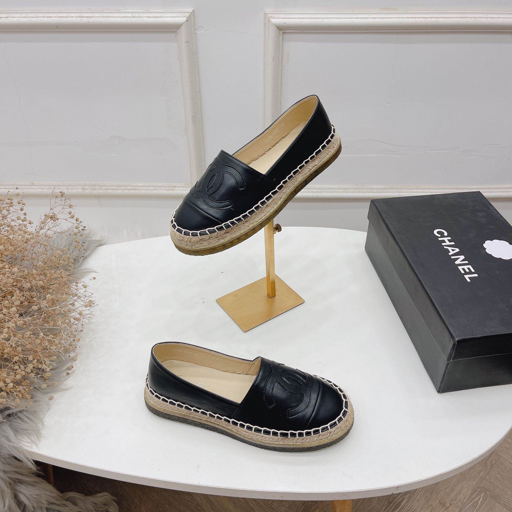 Giày bệt C.h.a.n.e.l slipon đế kếp da mềm