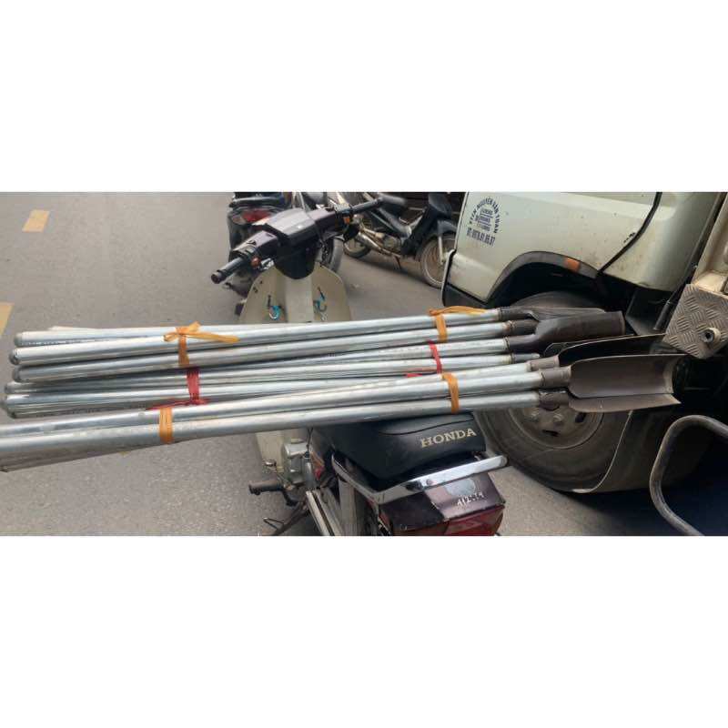 Thuổng đào đất, đánh cây cán bằng ống tuýp mạ kẽm