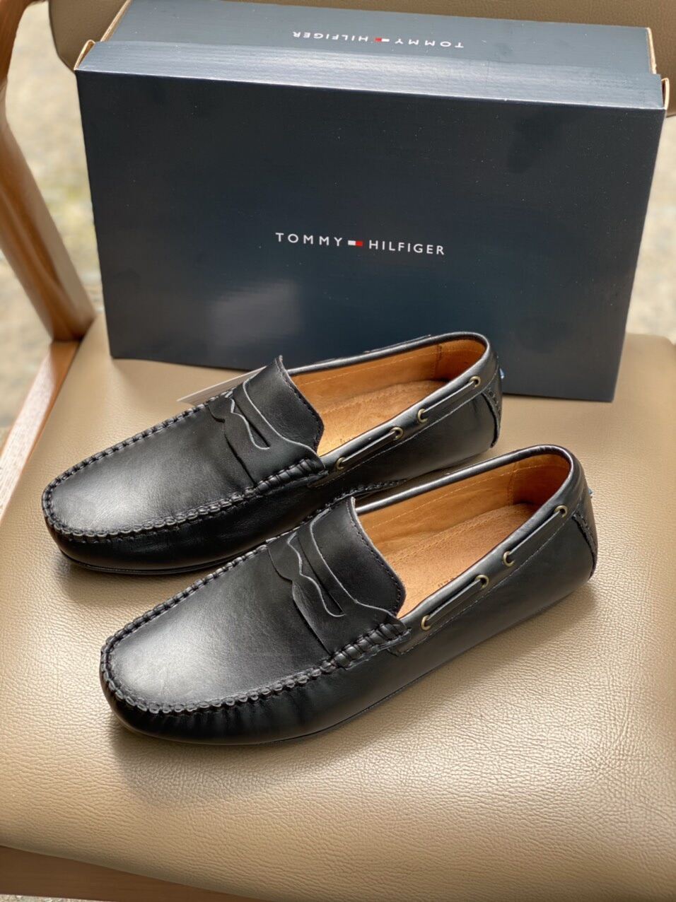 Giày mọi Tommy