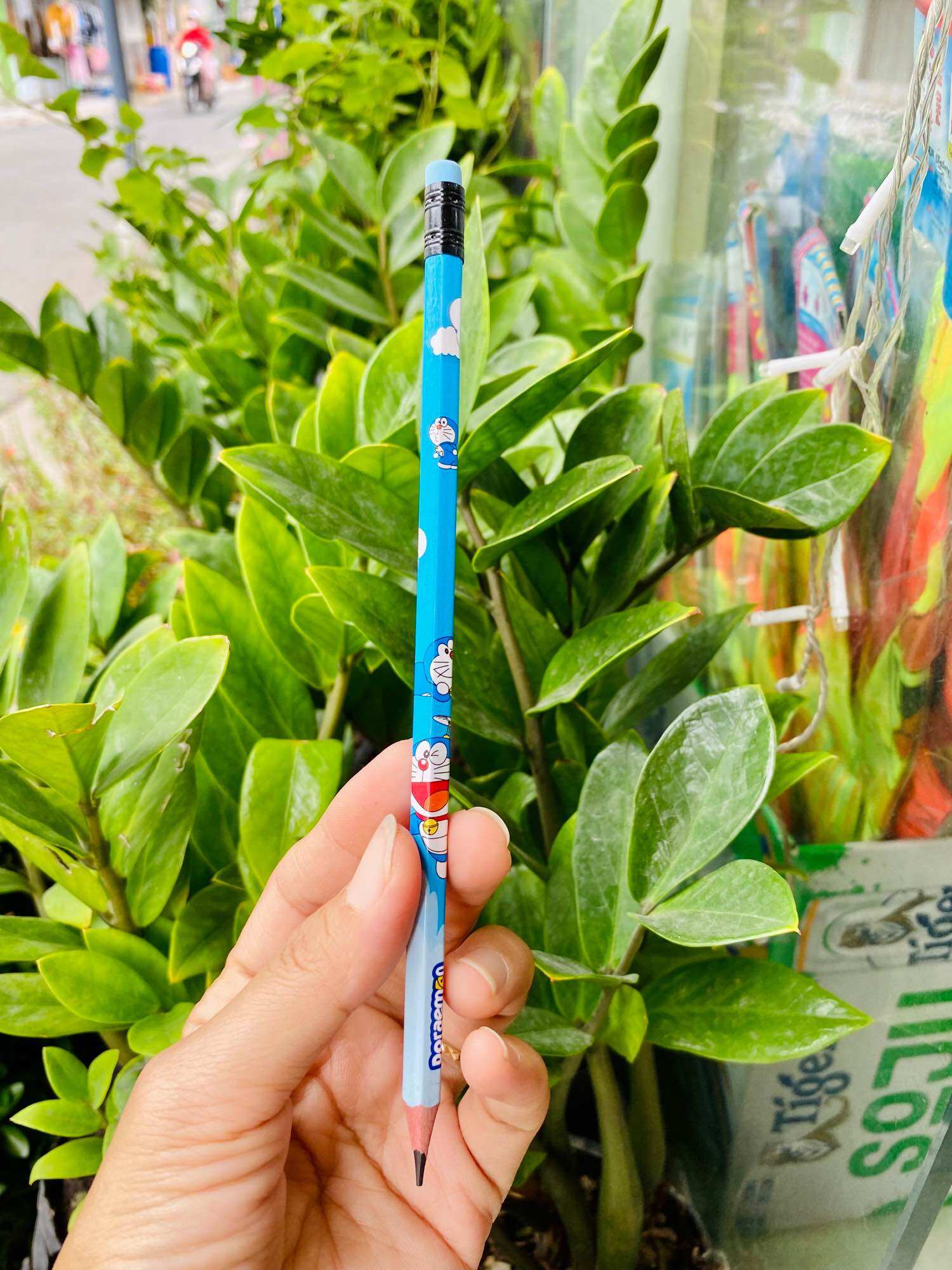 Bút chì 2D nhân vật Doraemon
