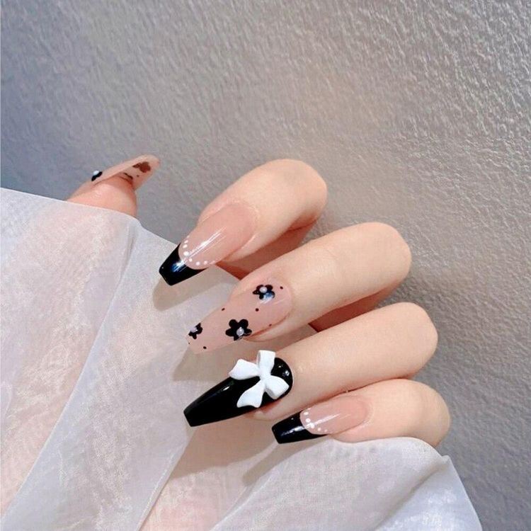 Nailbox thiết kế theo yêu cầu.Mẫu nail trung kết hợp charm nơ