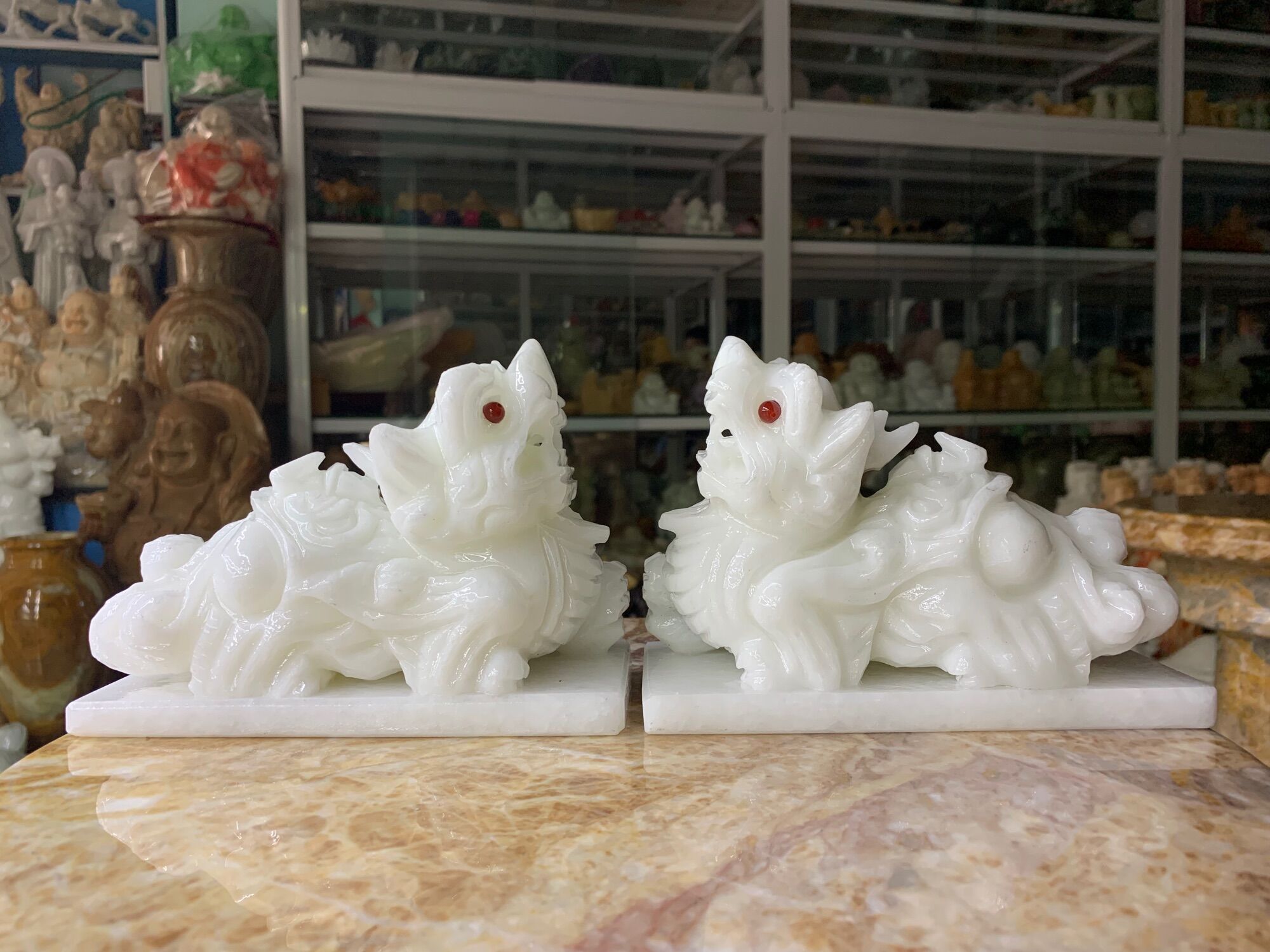 Cặp tỳ hưu chiêu tài lộc đá cẩm thạch trắng - ngang 15cm