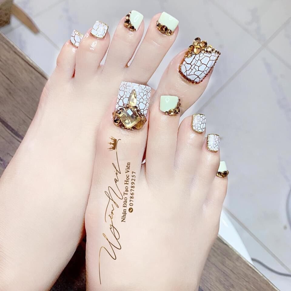 Sơn nứt trắng, sơn nứt đen