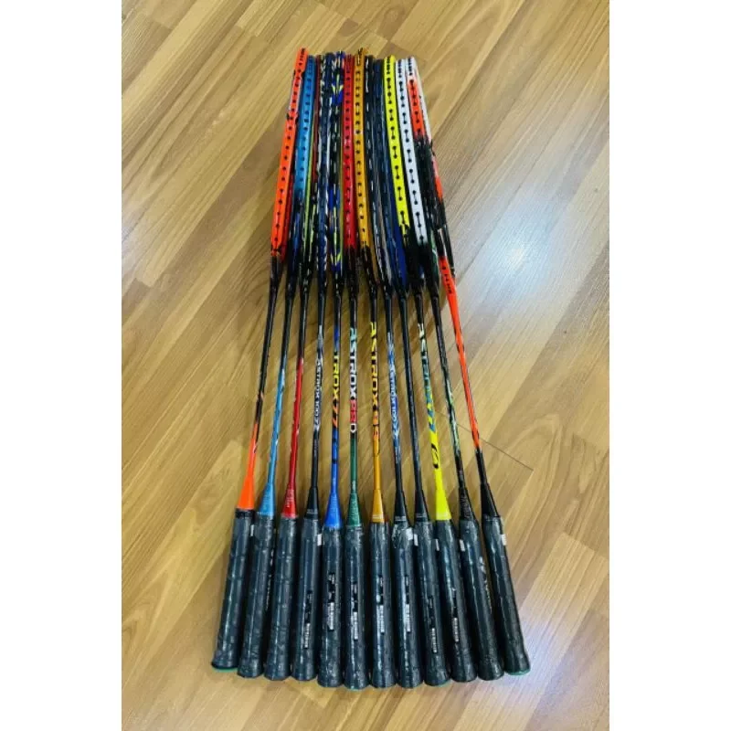 vợt cầu lông Yonex khung cacbon cao cấp(tặng túi,quấn,cán,lưới)