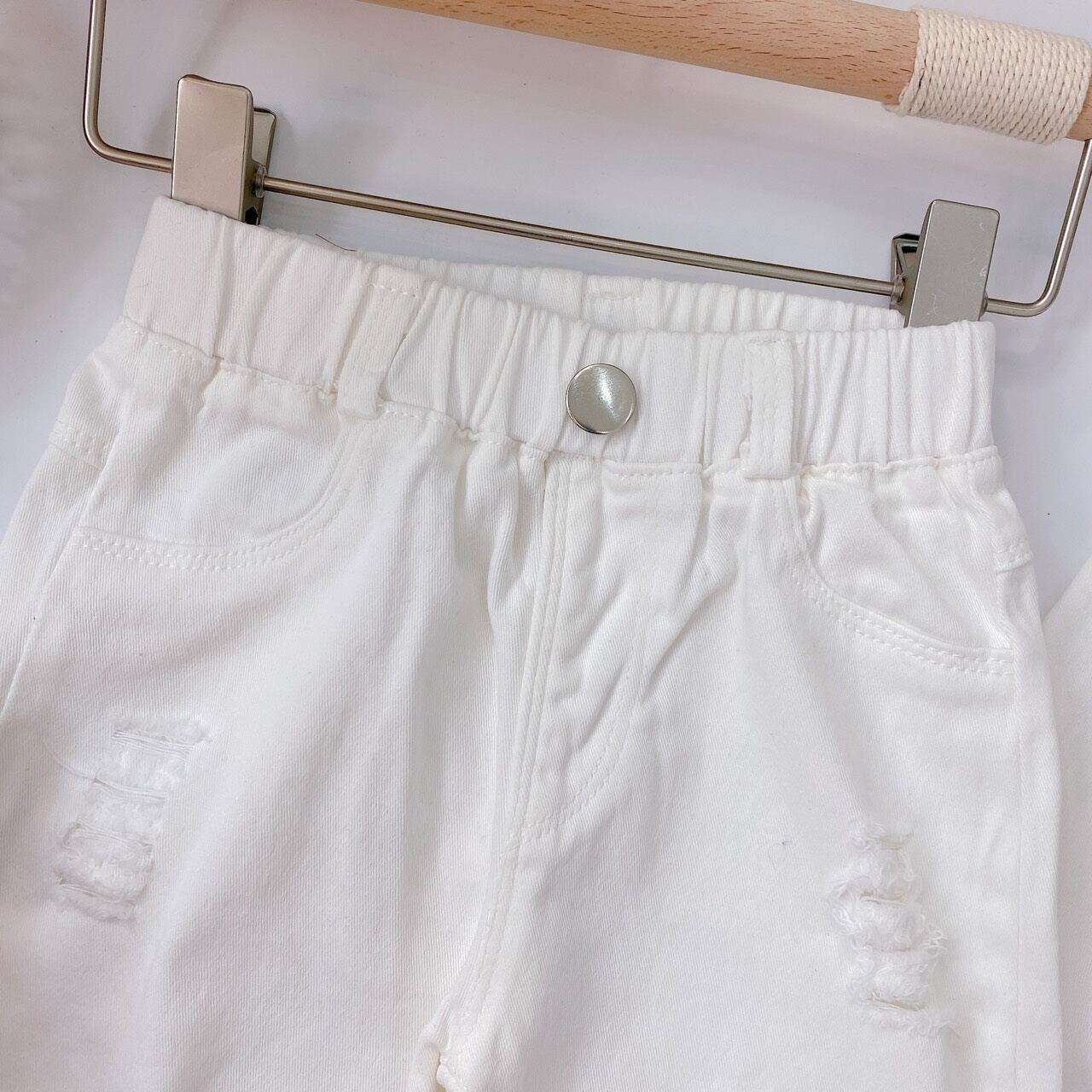 Quần kaki lưng thun phối cắt rách cho bé (8-22kg)