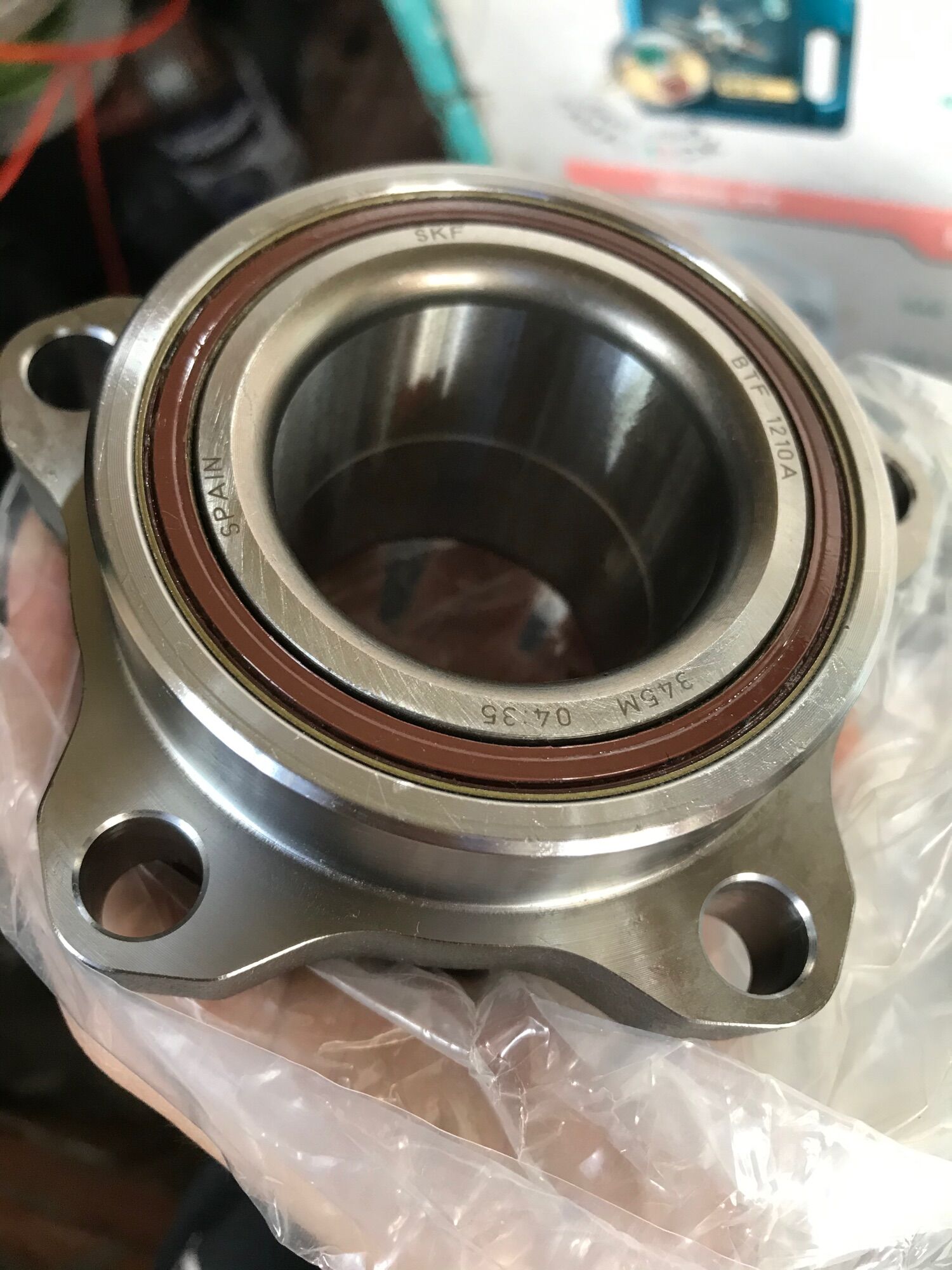 Bạc Đạn Bánh Trước Ford Transit 2014-2020 SKF