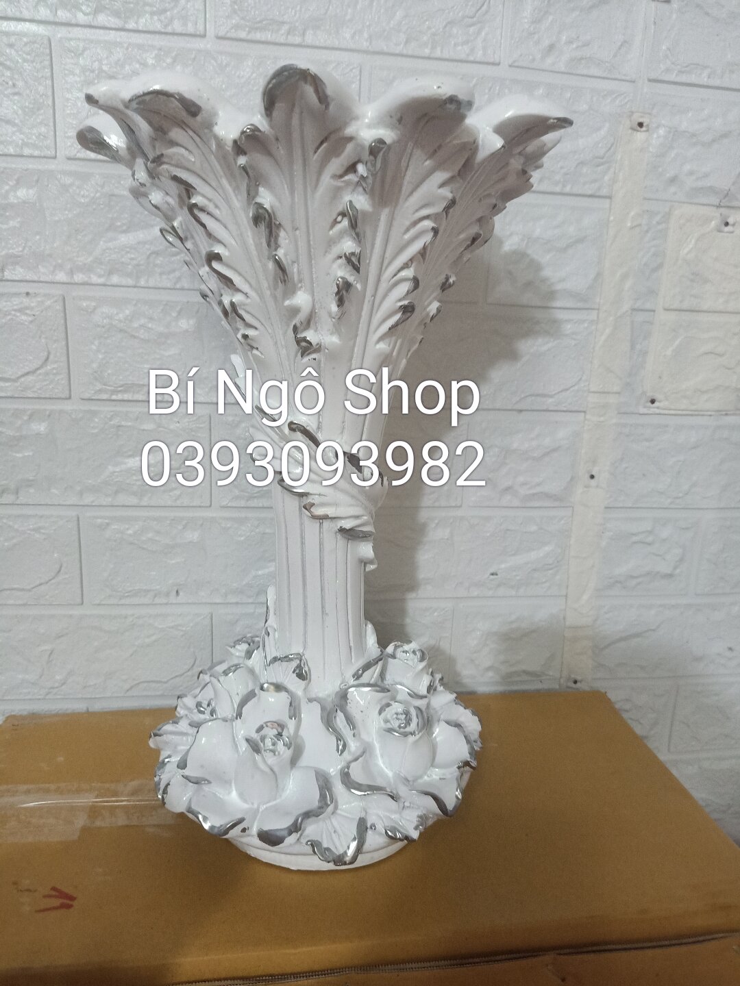 Bình hoa Composite dáng ly lá số 2 cao 44cm