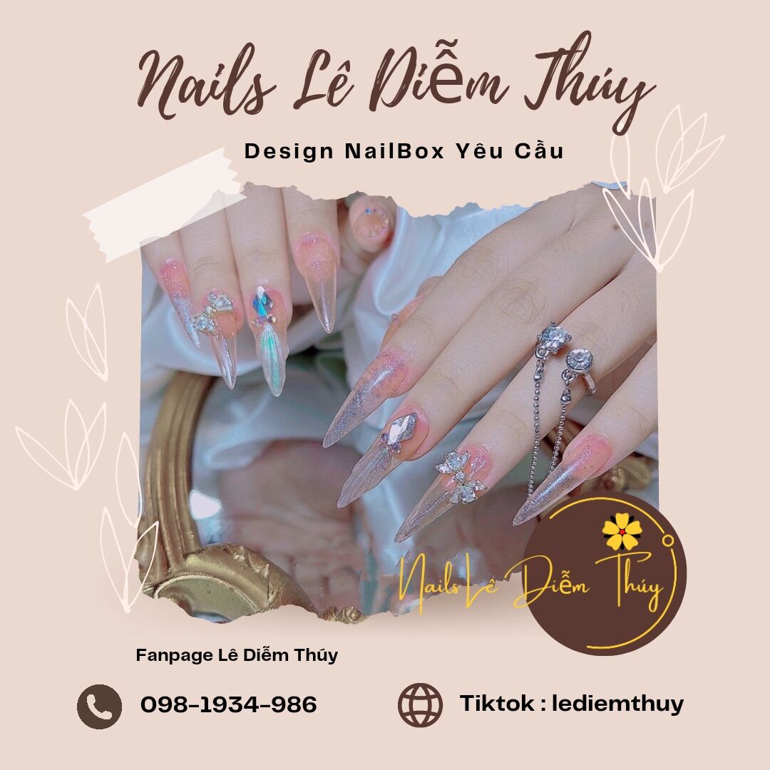 Nailbox Thiết Kế Màu Đỏ Đô Đậm NB0030