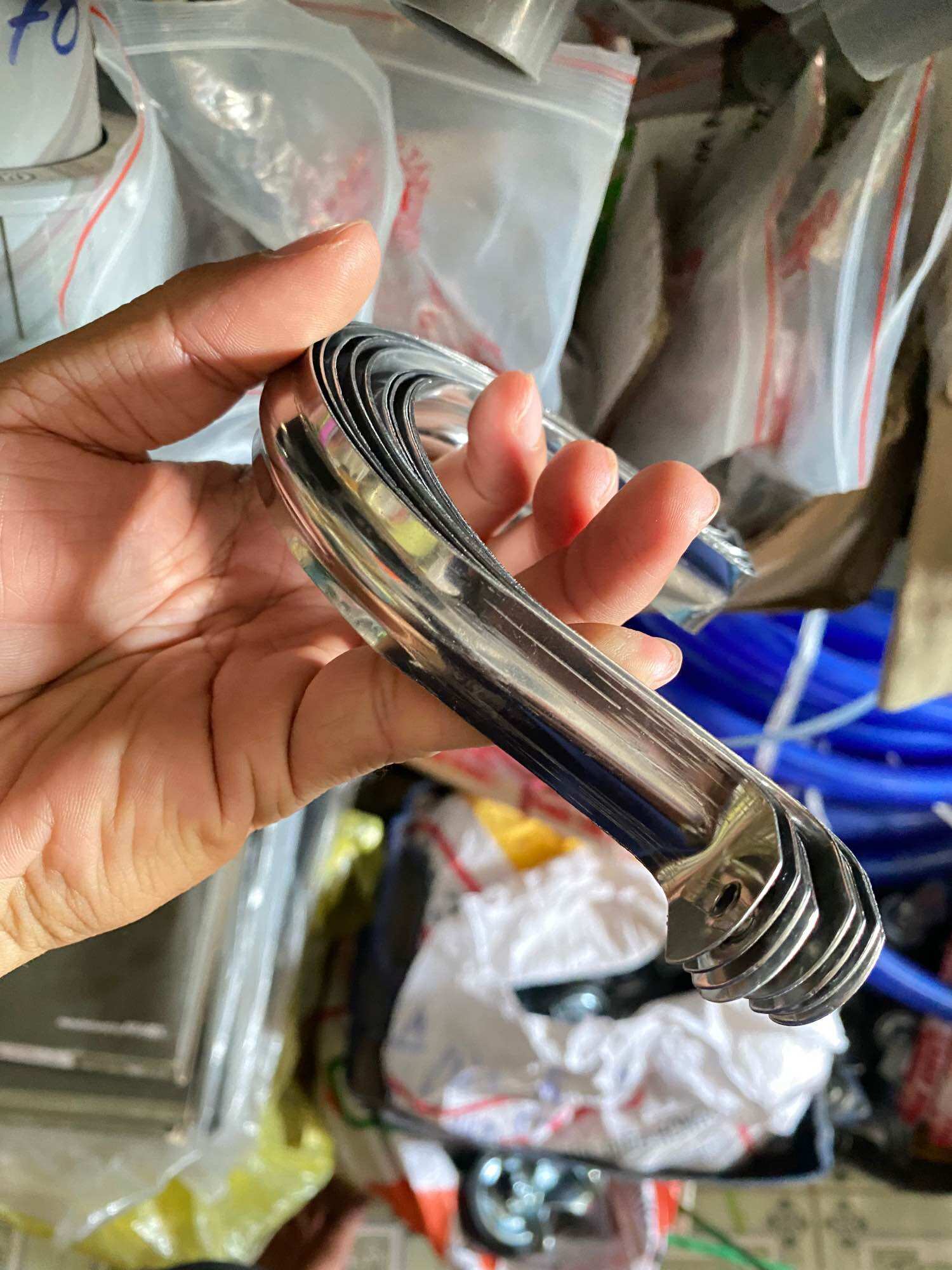 Kẹp ống nước inox (ø 21 - ø 114)