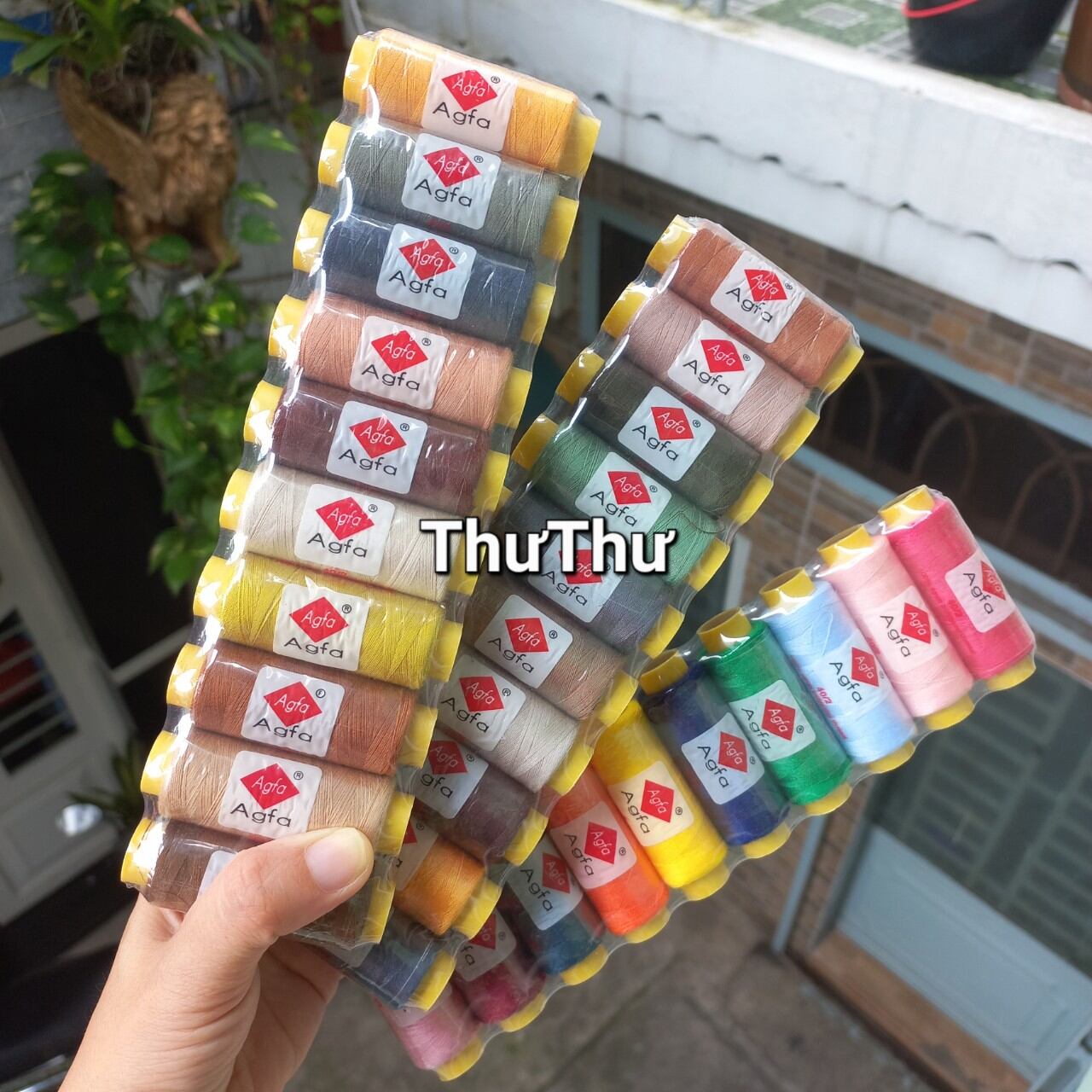 Vỉ 10 cuộn chỉ may