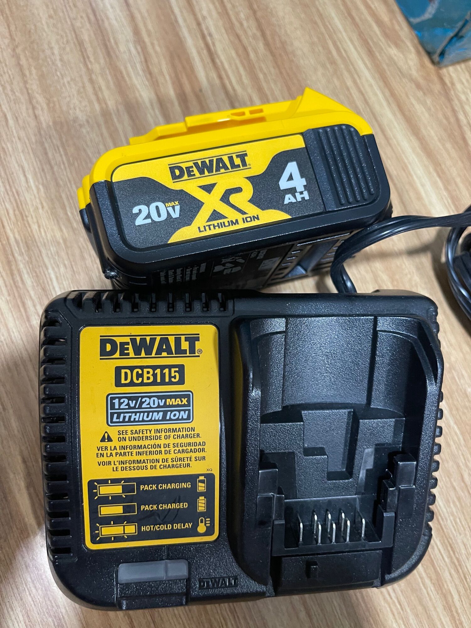 Sac dewalt 115 | pin dewalt DCB182 4Ah