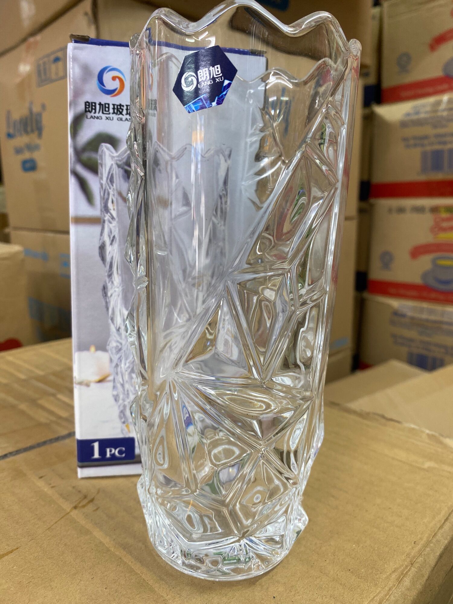 Bình cắm hoa thuỷ tinh trong suốt cao 20cm