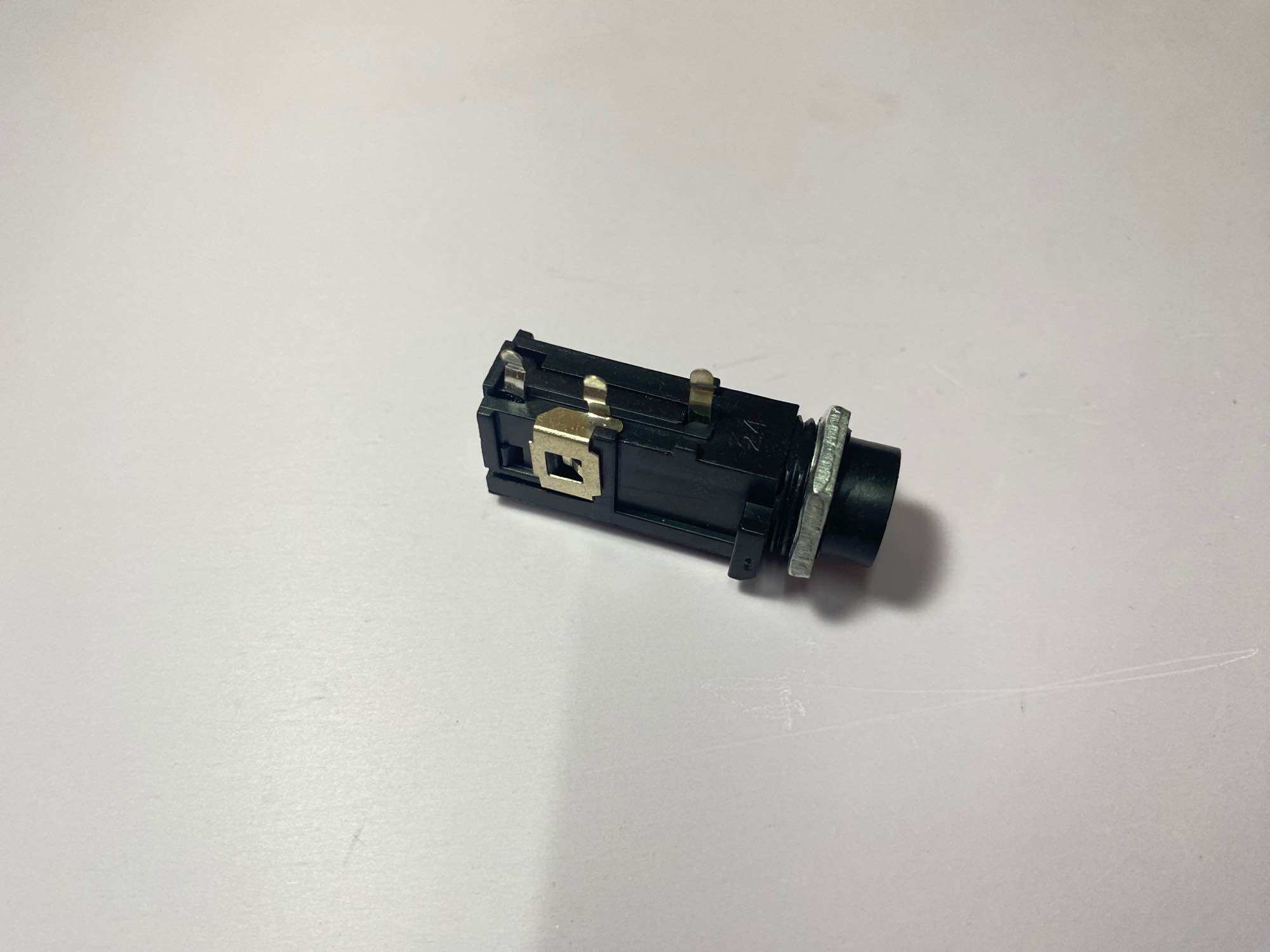 JACK MIC 6LI CÁI MONO