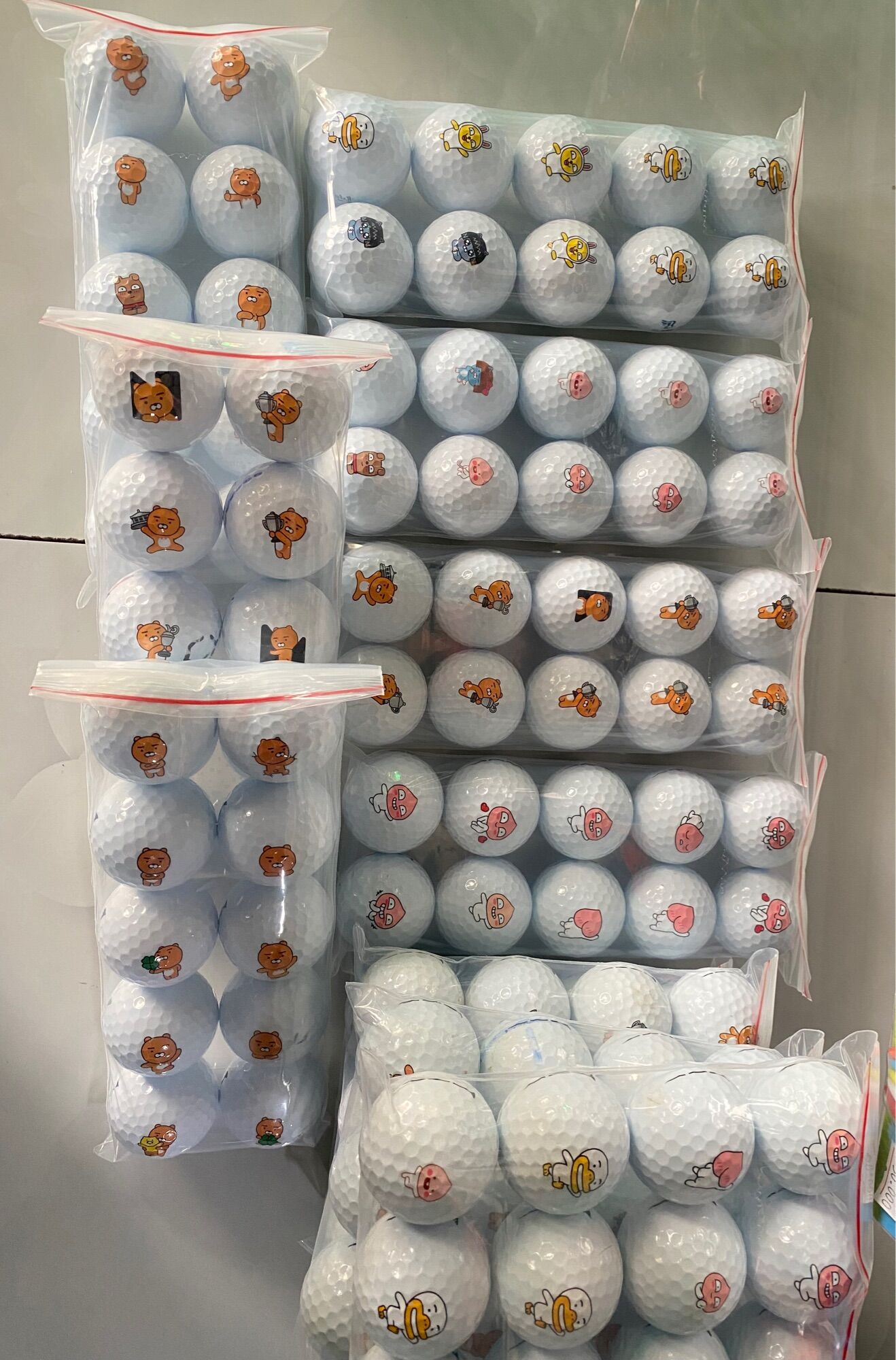Bóng golf kakao friends mới 99%(10 quả)